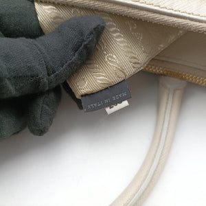 Vintage Prada Galleria White SAFFIANO Leather BN1801 shoulderbag | stylenewstar