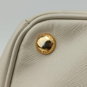 Vintage Prada Galleria White SAFFIANO Leather BN1801 shoulderbag | stylenewstar