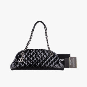 Secondhand Chanel Mademoiselle Bowling Black Patent leather A50557 shoulderbag | stylenewstar