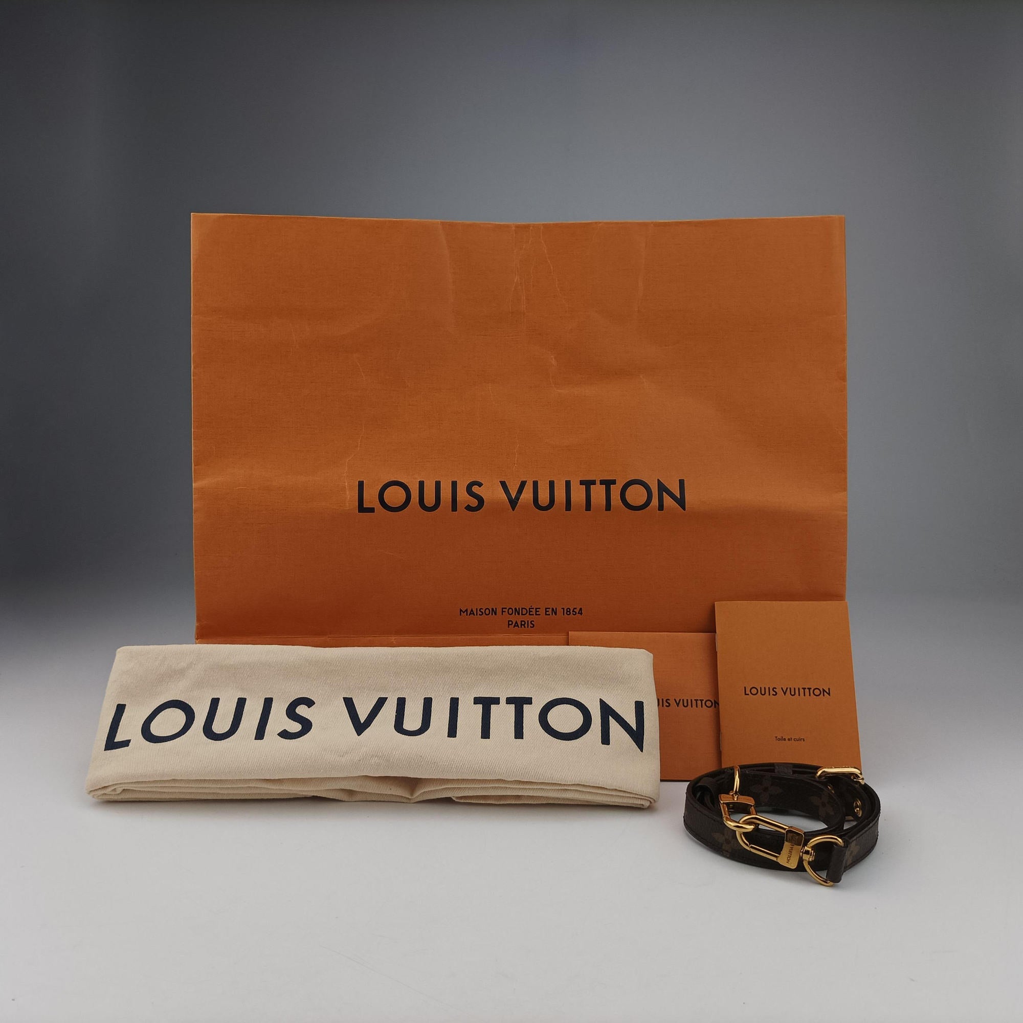 Pre-owned Louis Vuitton PALLAS Brown×RAISIN Monogram Canvas×calf leather M42810 shoulderbag | stylenewstar