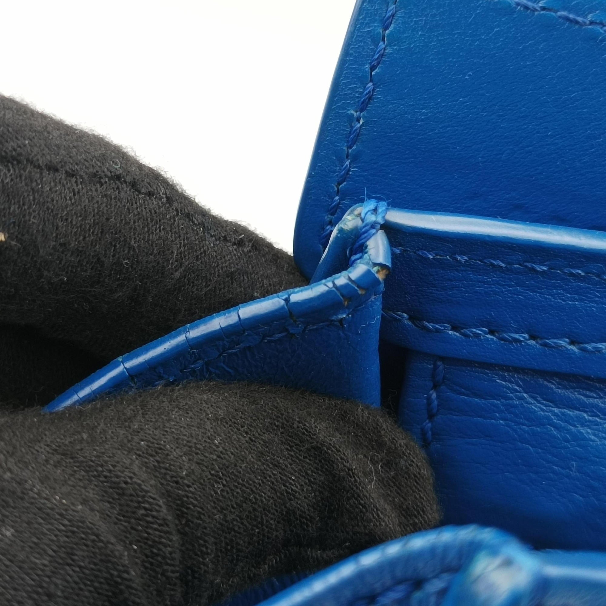 Secondhand Celine Luggage Mini Shopper Blue Leather  shoulderbag | stylenewstar