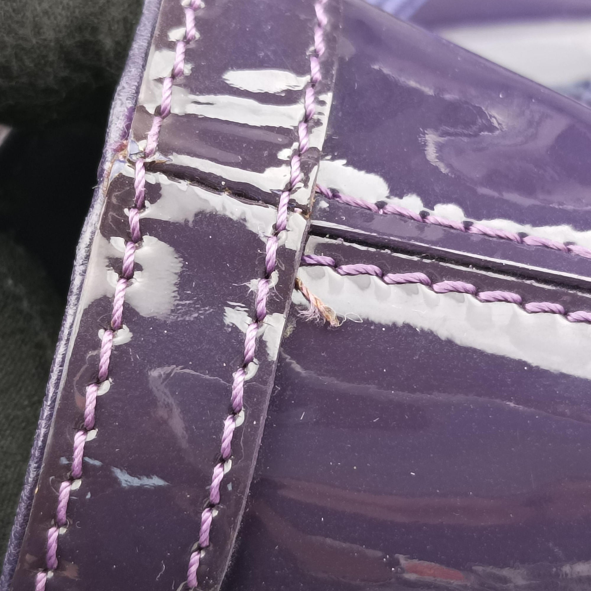Secondhand VERSACE medusa Purple Patent Leather  shoulderbag | stylenewstar