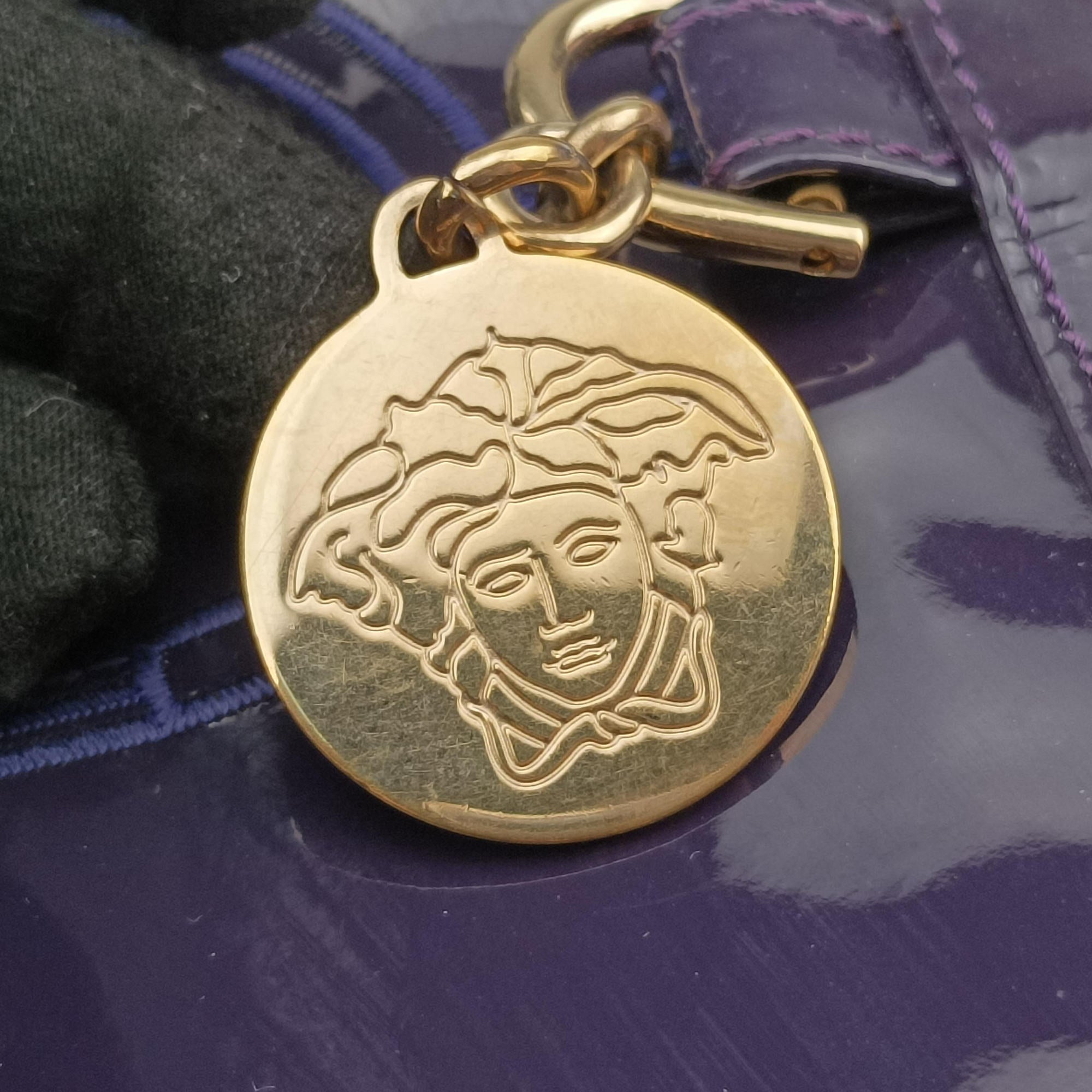 Secondhand VERSACE medusa Purple Patent Leather  shoulderbag | stylenewstar