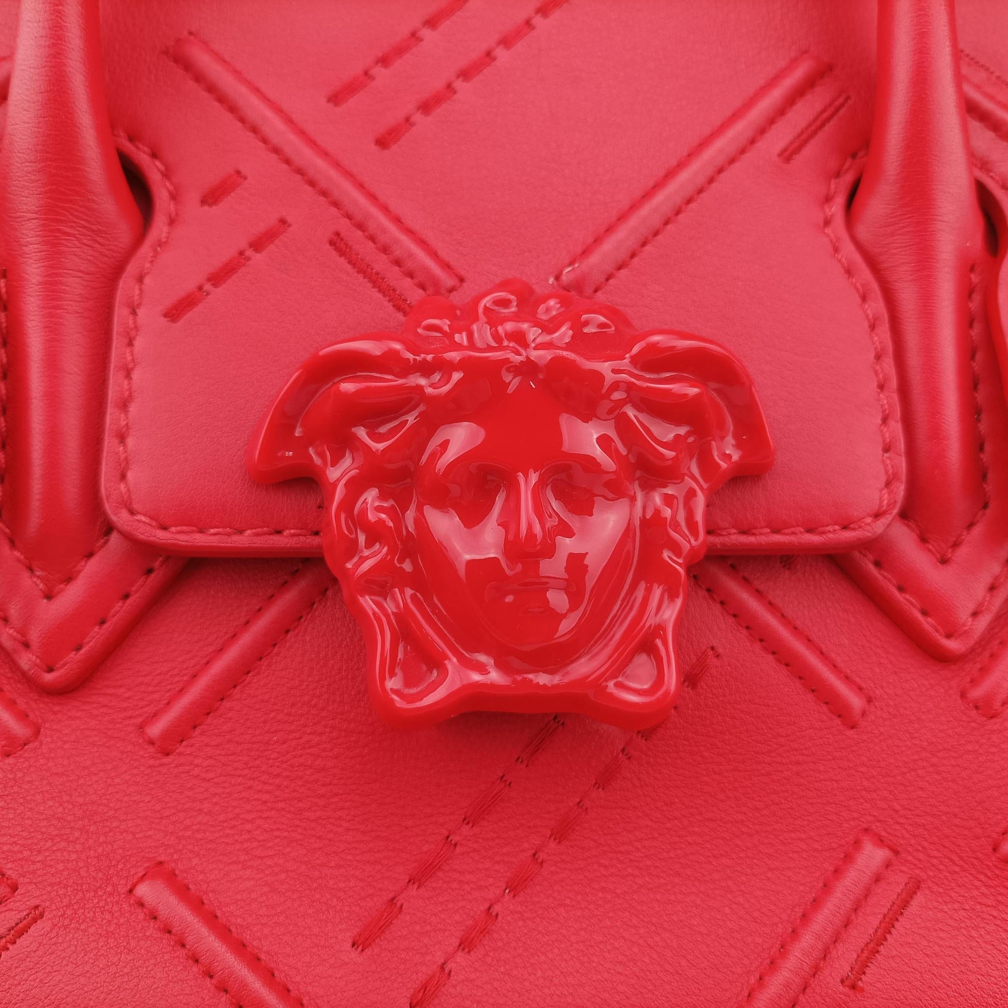 Secondhand VERSACE Palazzo Empire Red Leather  shoulderbag | stylenewstar