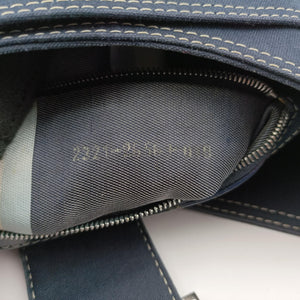 Pre-owned Fendi Mamma Bucket Navy Denim 22112 shoulderbag | stylenewstar