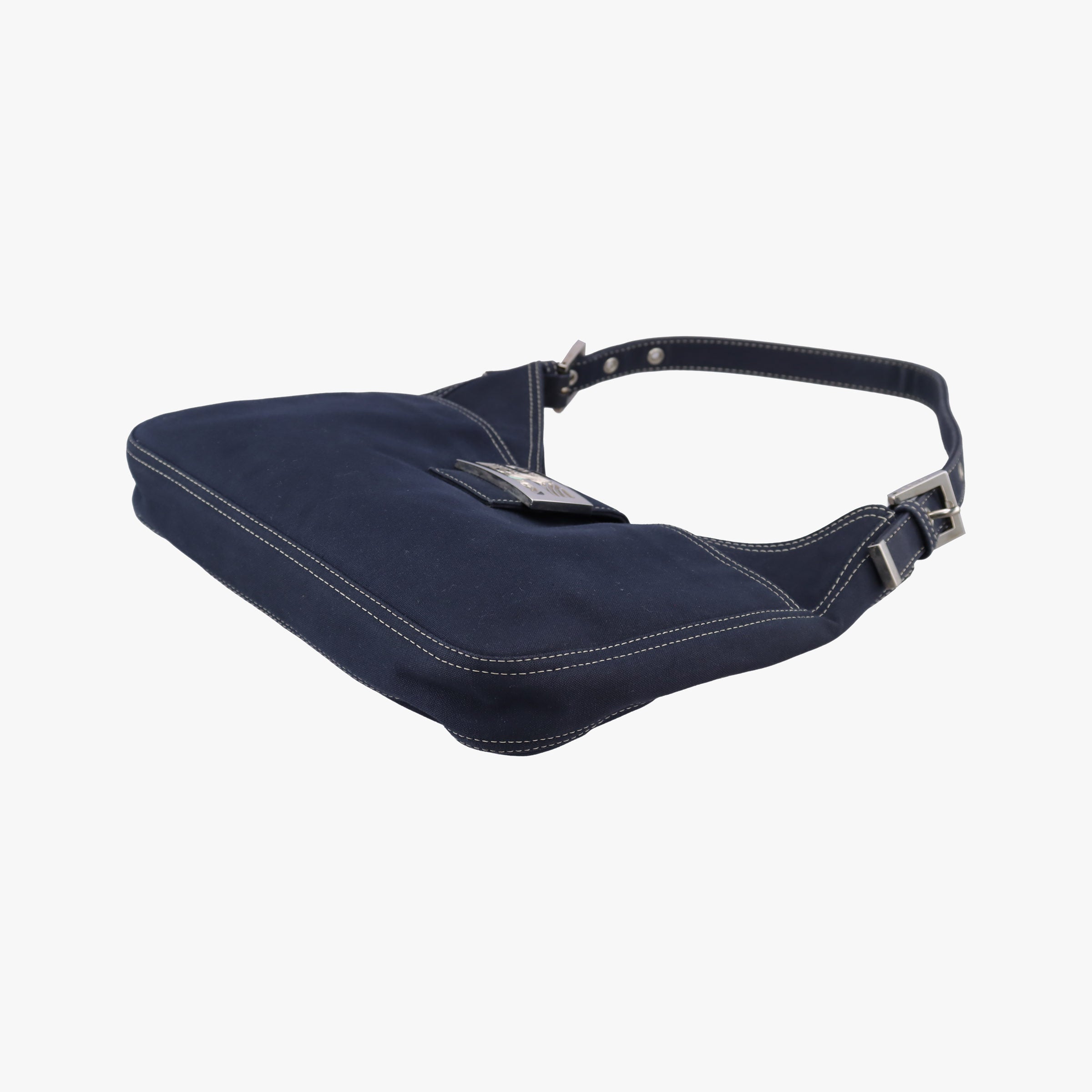 Pre-owned Fendi Mamma Bucket Navy Denim 22112 shoulderbag | stylenewstar