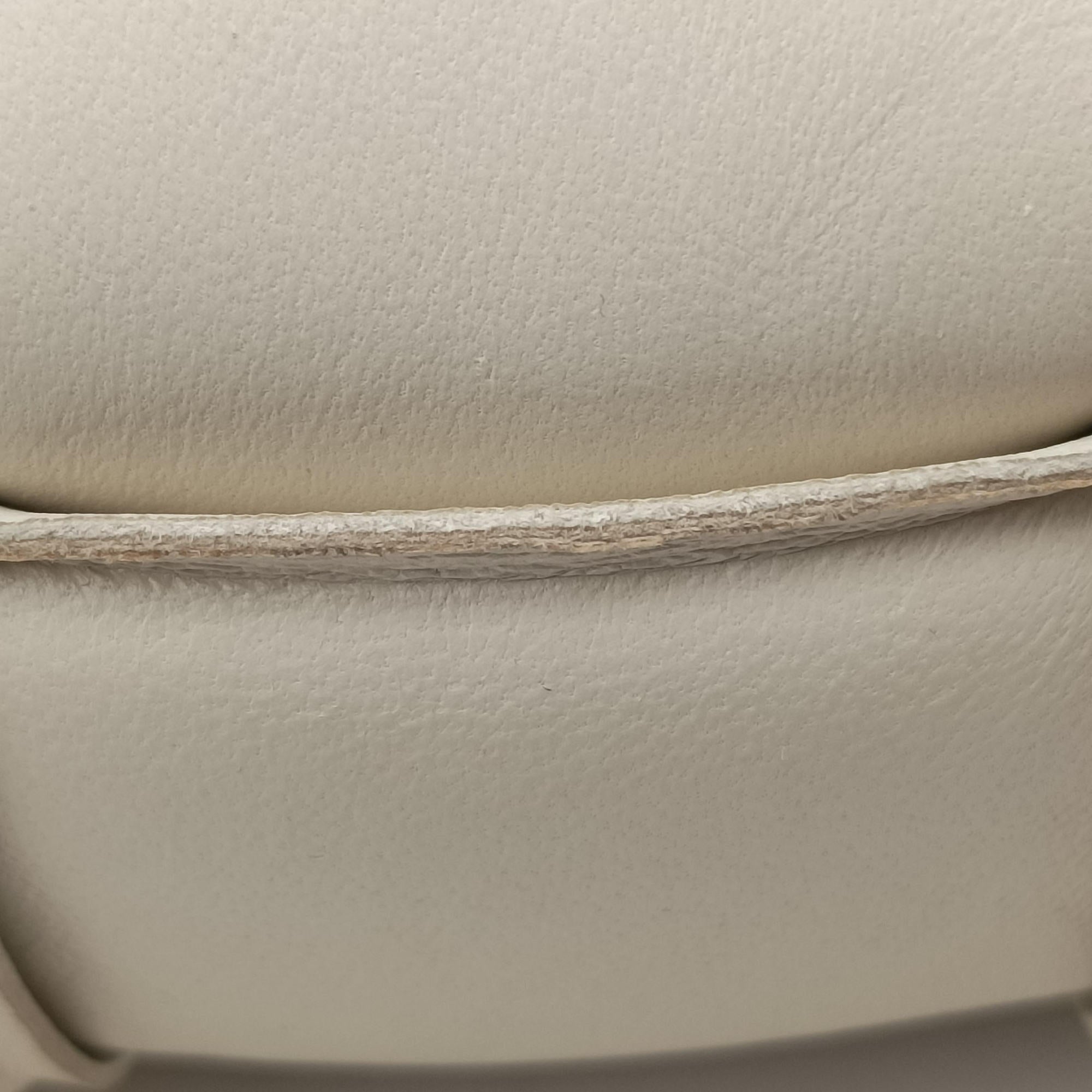 Vintage Bottega Veneta Padded CASSETTE White lambskin  shoulderbag | stylenewstar