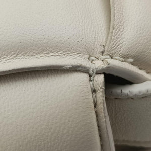 Vintage Bottega Veneta Padded CASSETTE White lambskin  shoulderbag | stylenewstar