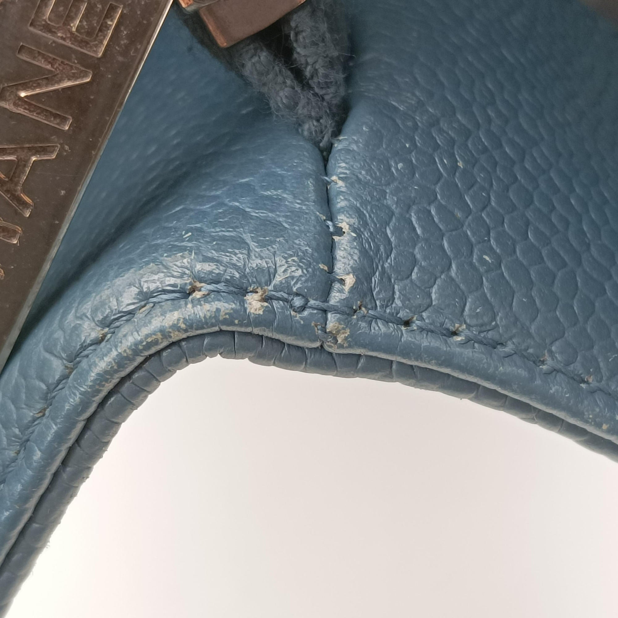 Pre-owned Chanel Matelasse Cocomark GST Blue caviar skin A50995 shoulderbag | stylenewstar