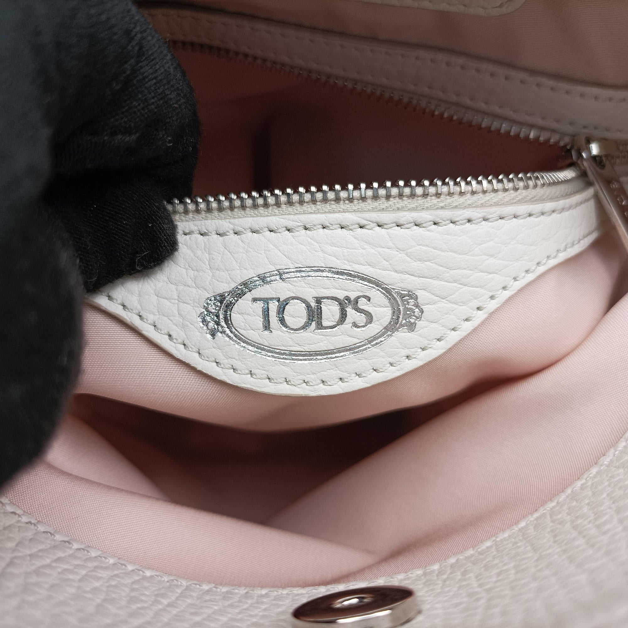 Secondhand TODS Thea White Leather  shoulderbag | stylenewstar