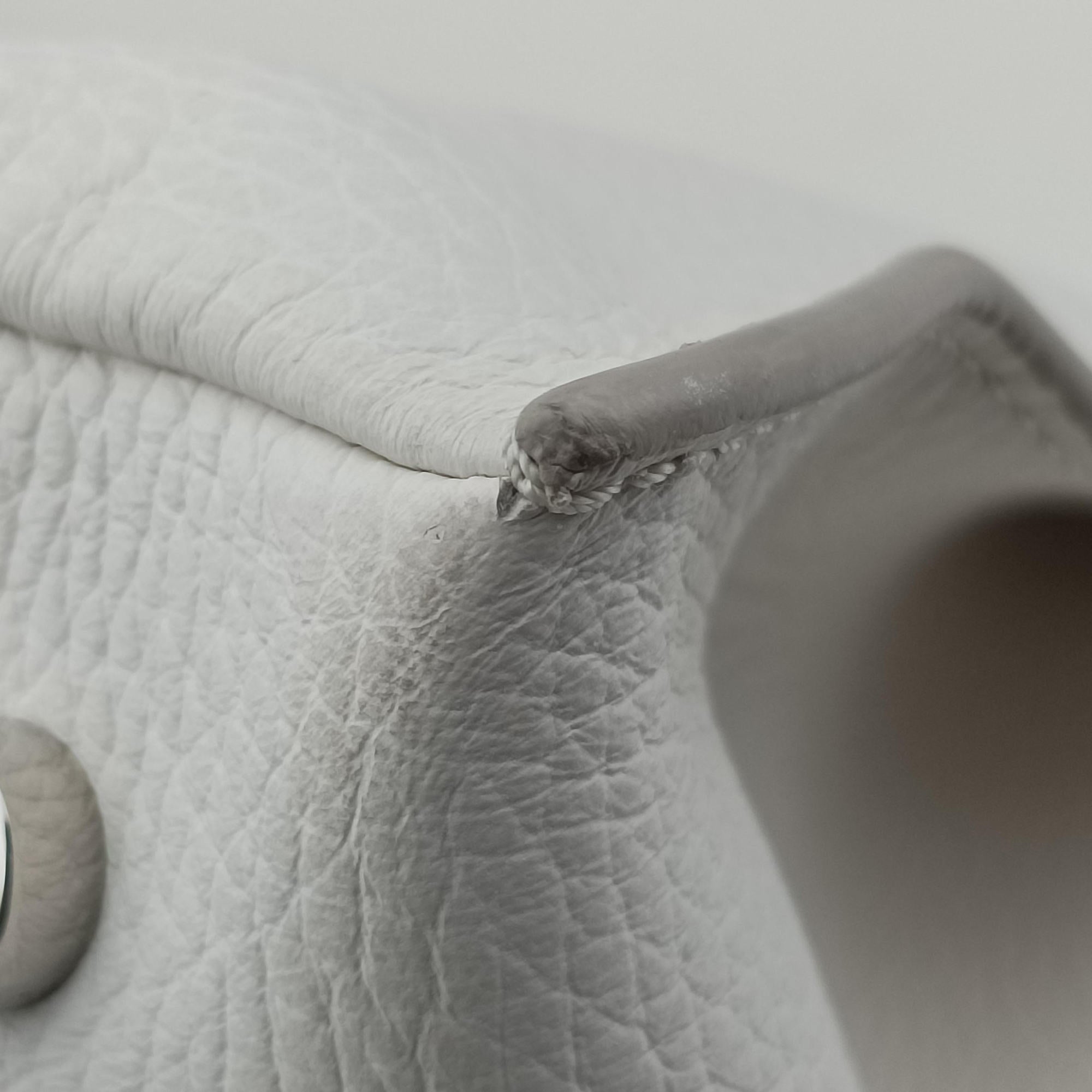 Secondhand TODS Thea White Leather  shoulderbag | stylenewstar