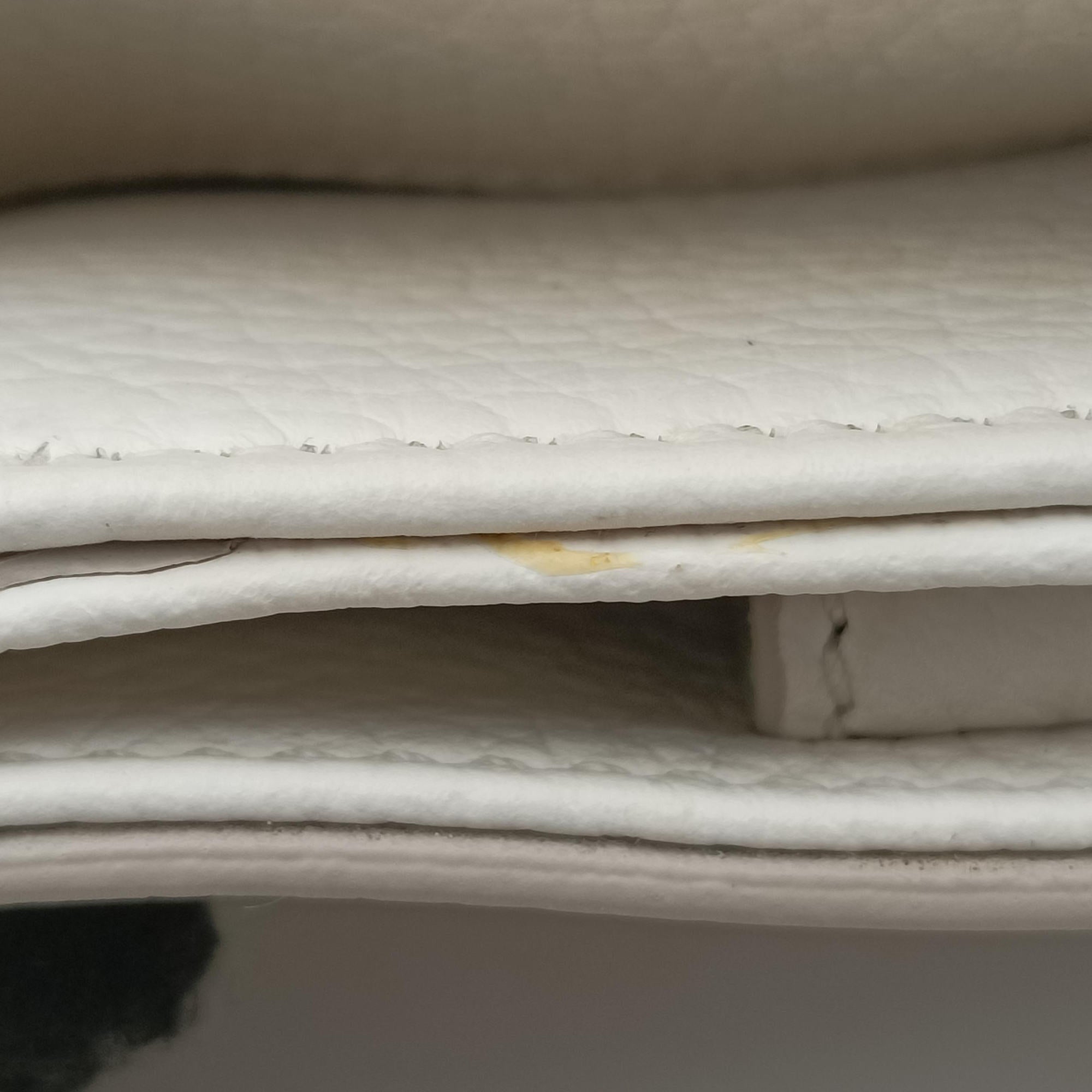 Secondhand TODS Thea White Leather  shoulderbag | stylenewstar