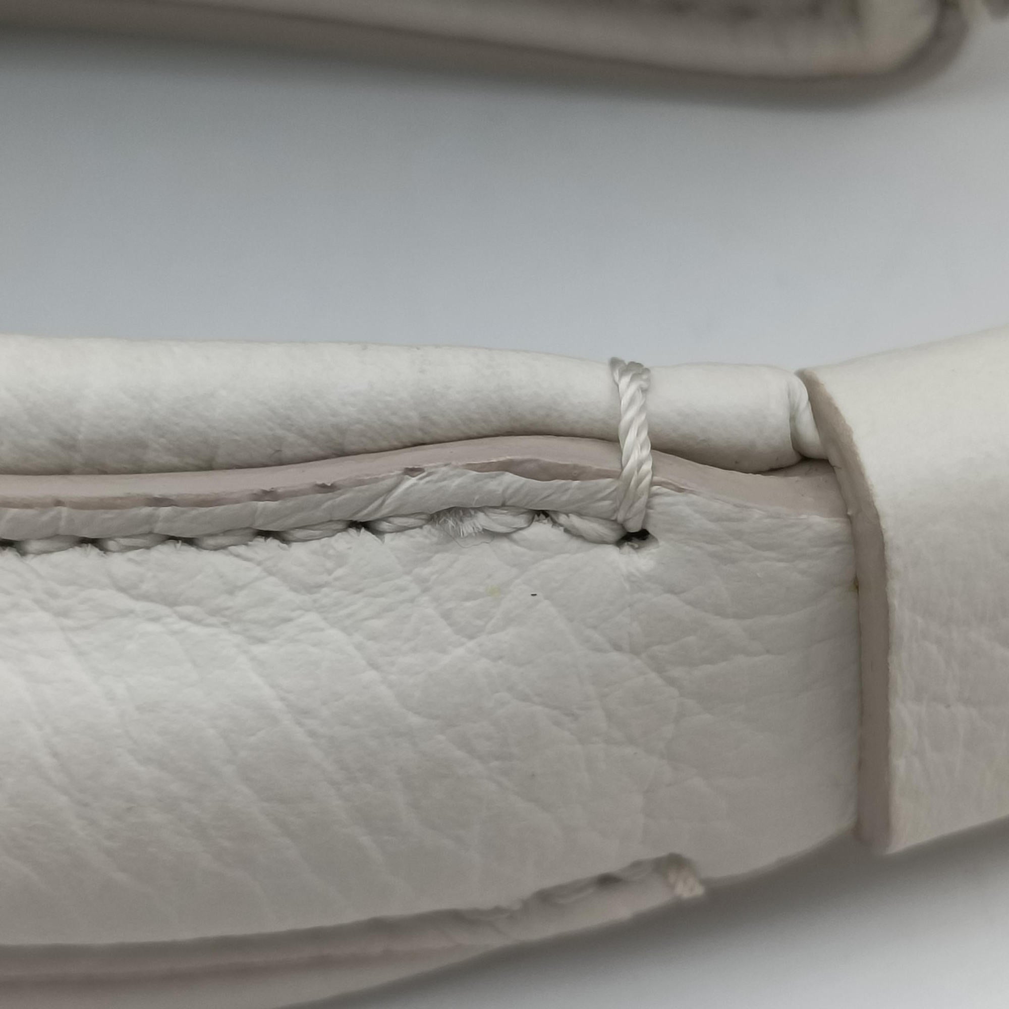 Secondhand TODS Thea White Leather  shoulderbag | stylenewstar