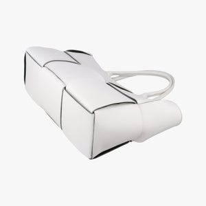 Pre-owned Bottega Veneta The Arcotote White lambskin  handbag | stylenewstar