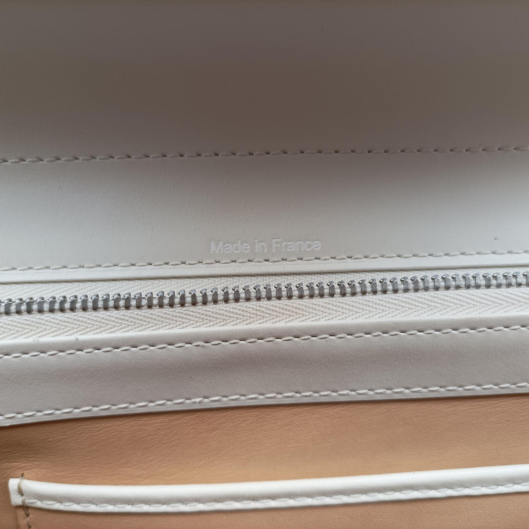 Secondhand Delvaux Brillon MM
 White Leather  shoulderbag | stylenewstar