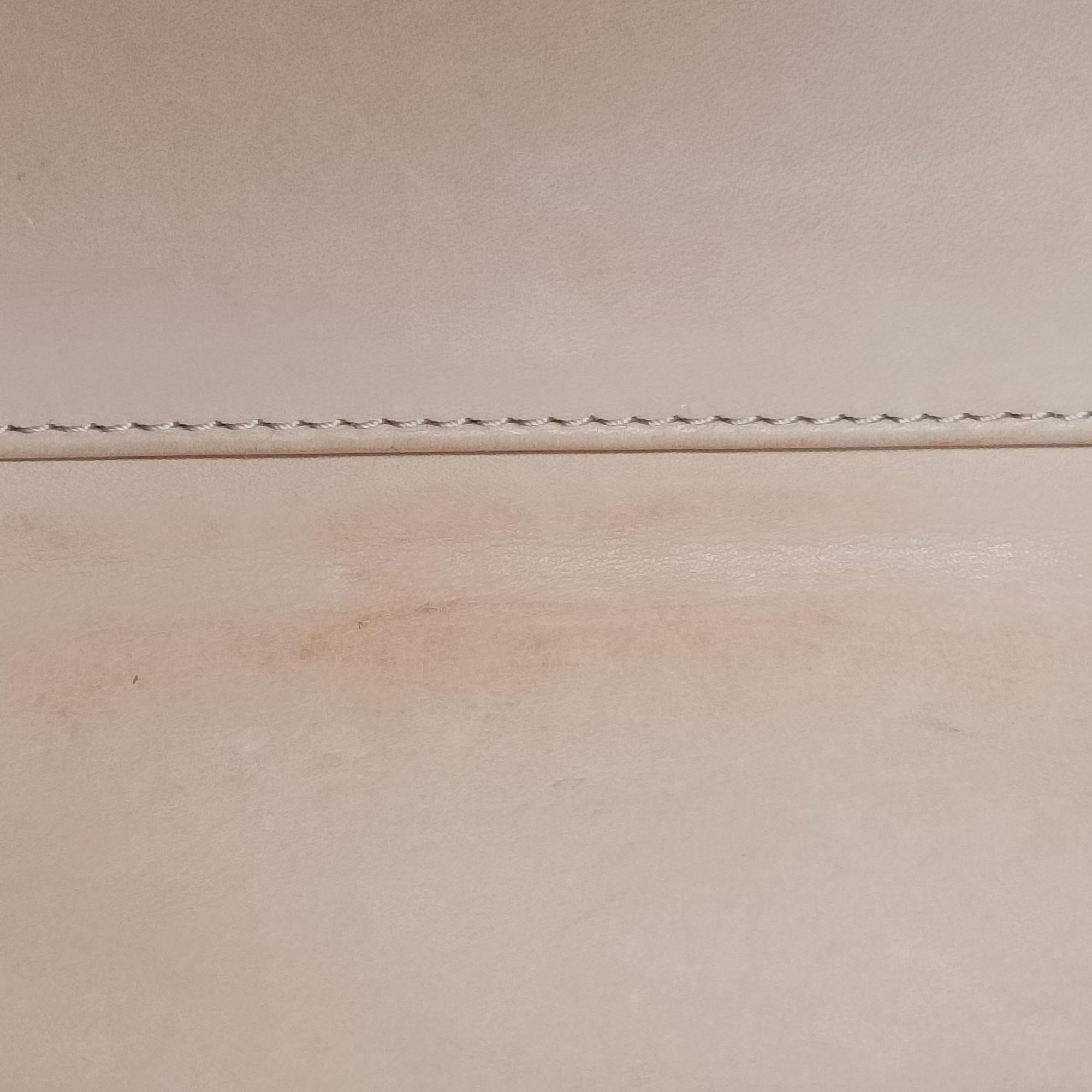 Secondhand Delvaux Brillon MM
 White Leather  shoulderbag | stylenewstar