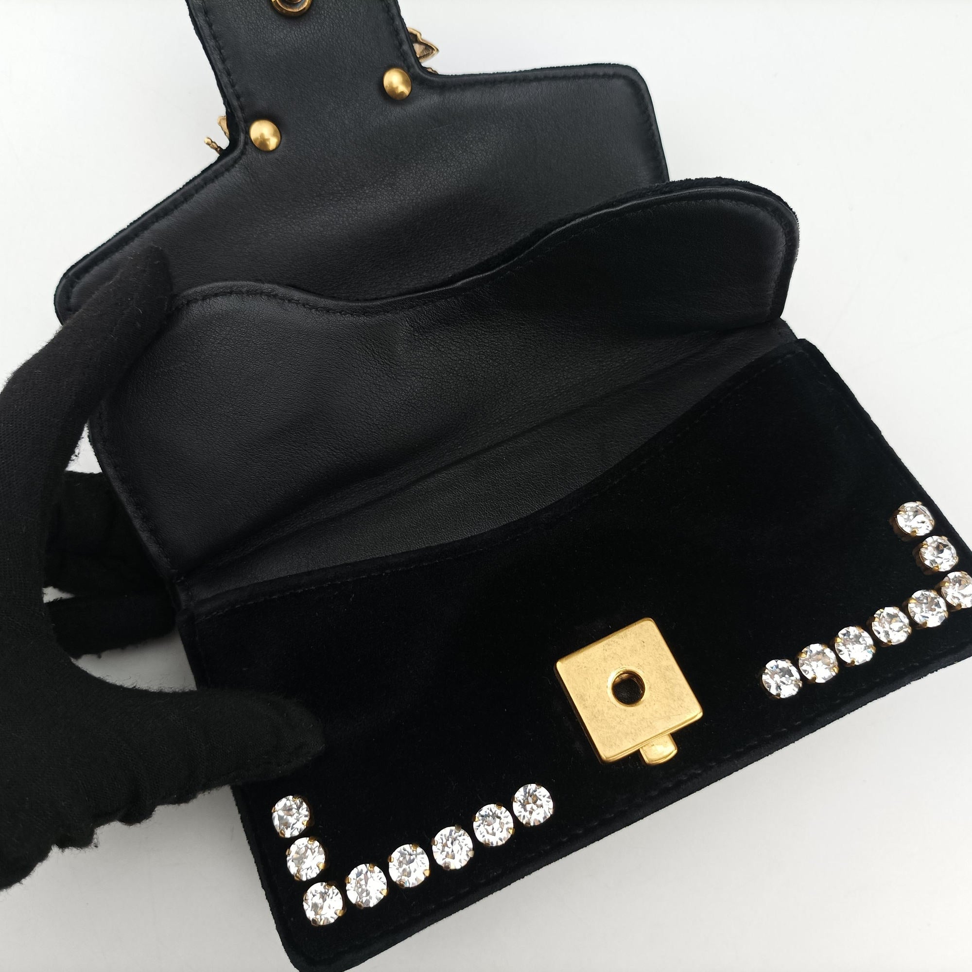 Pre-owned Gucci Broadway Black velour 489218 shoulderbag | stylenewstar