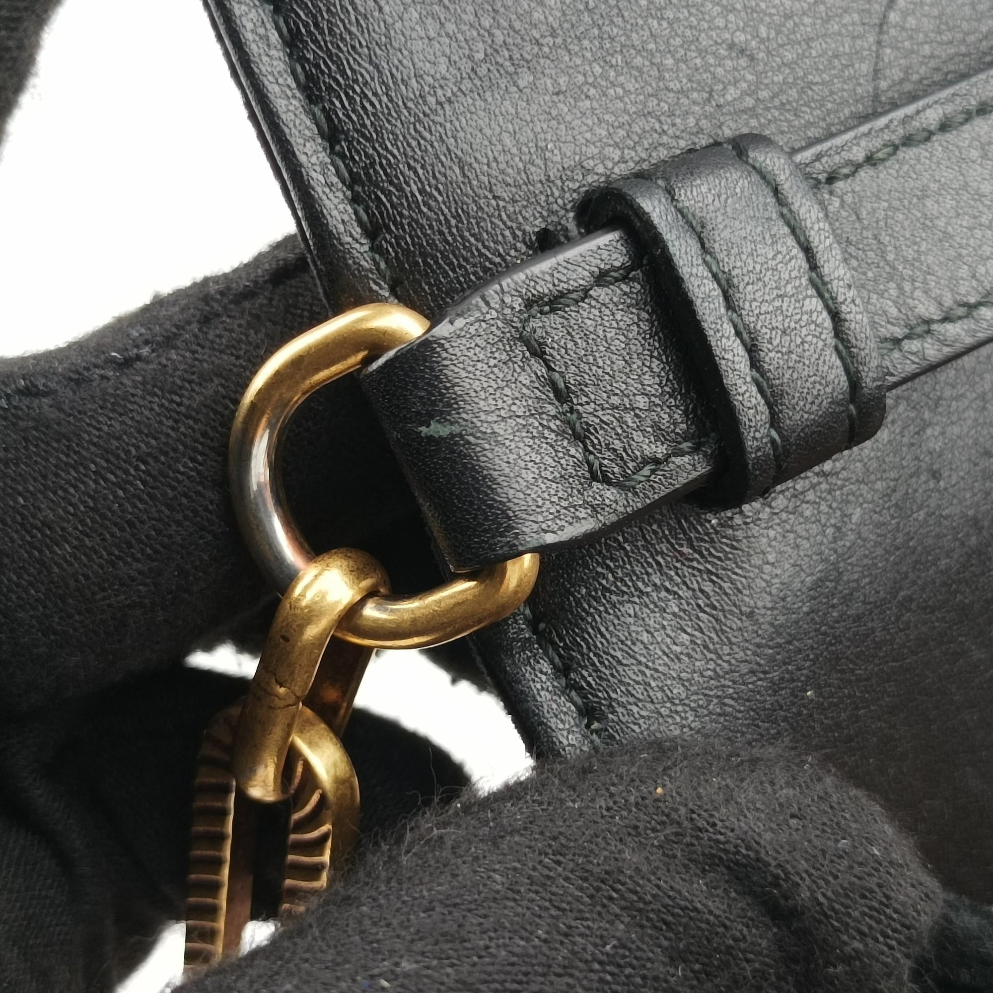 Pre-owned Gucci Broadway Black velour 489218 shoulderbag | stylenewstar