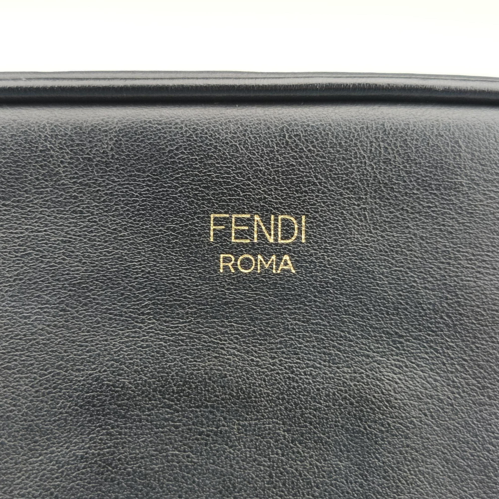 Vintage Fendi Cam Camera Brown x Black Leather 8BS019 shoulderbag | stylenewstar
