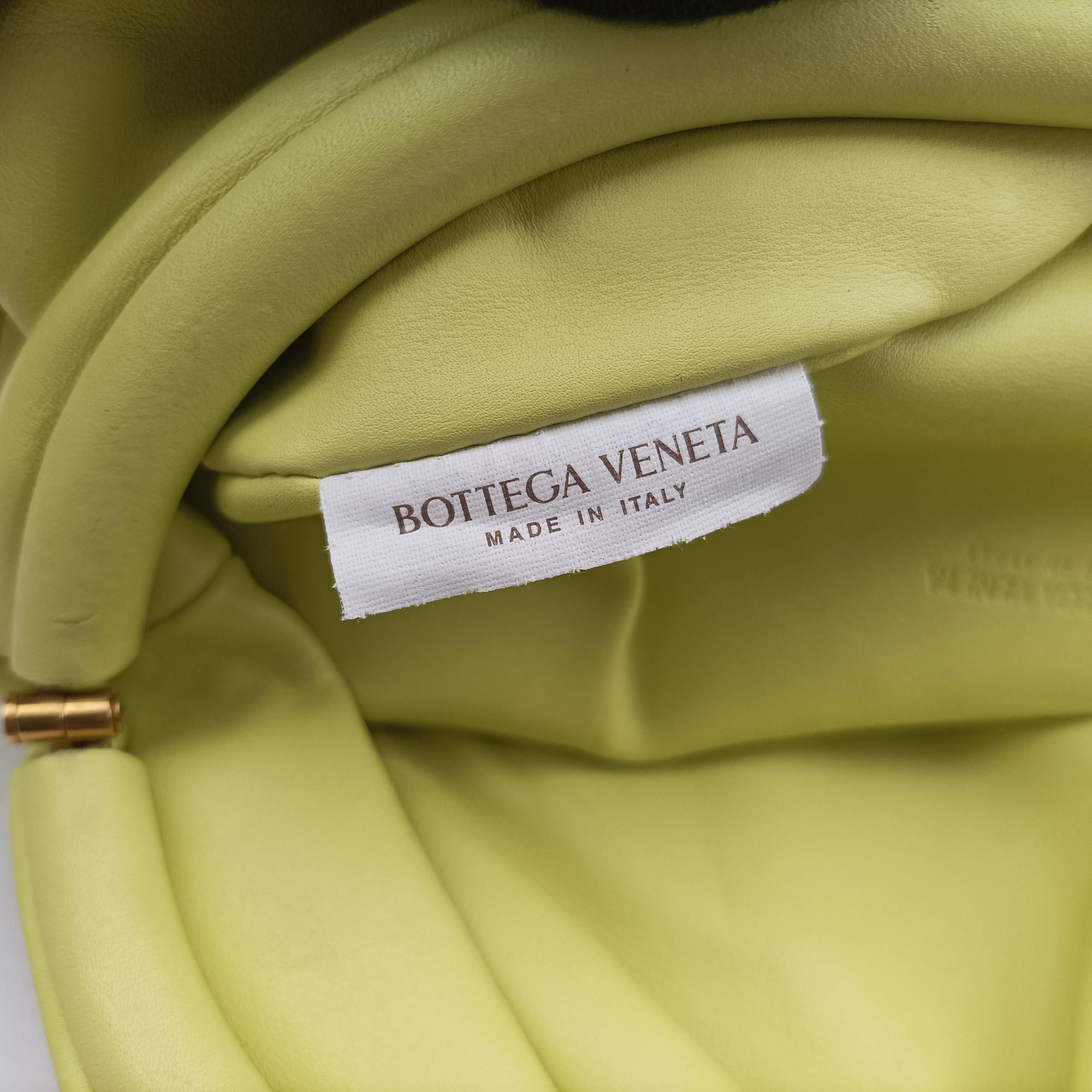 Pre-owned Bottega Veneta The Chain Pouch Yellow lambskin  bum bag/waist bag | stylenewstar