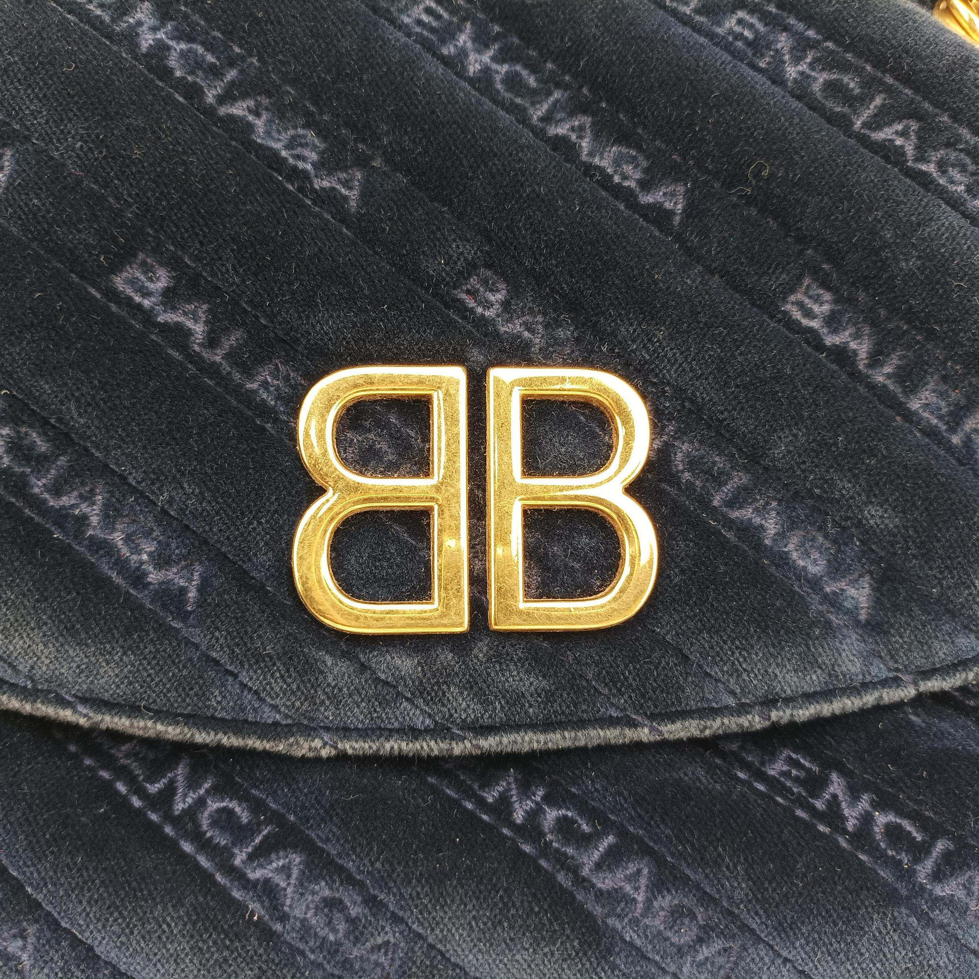Vintage Balenciaga BB Round Navy velour  shoulderbag | stylenewstar