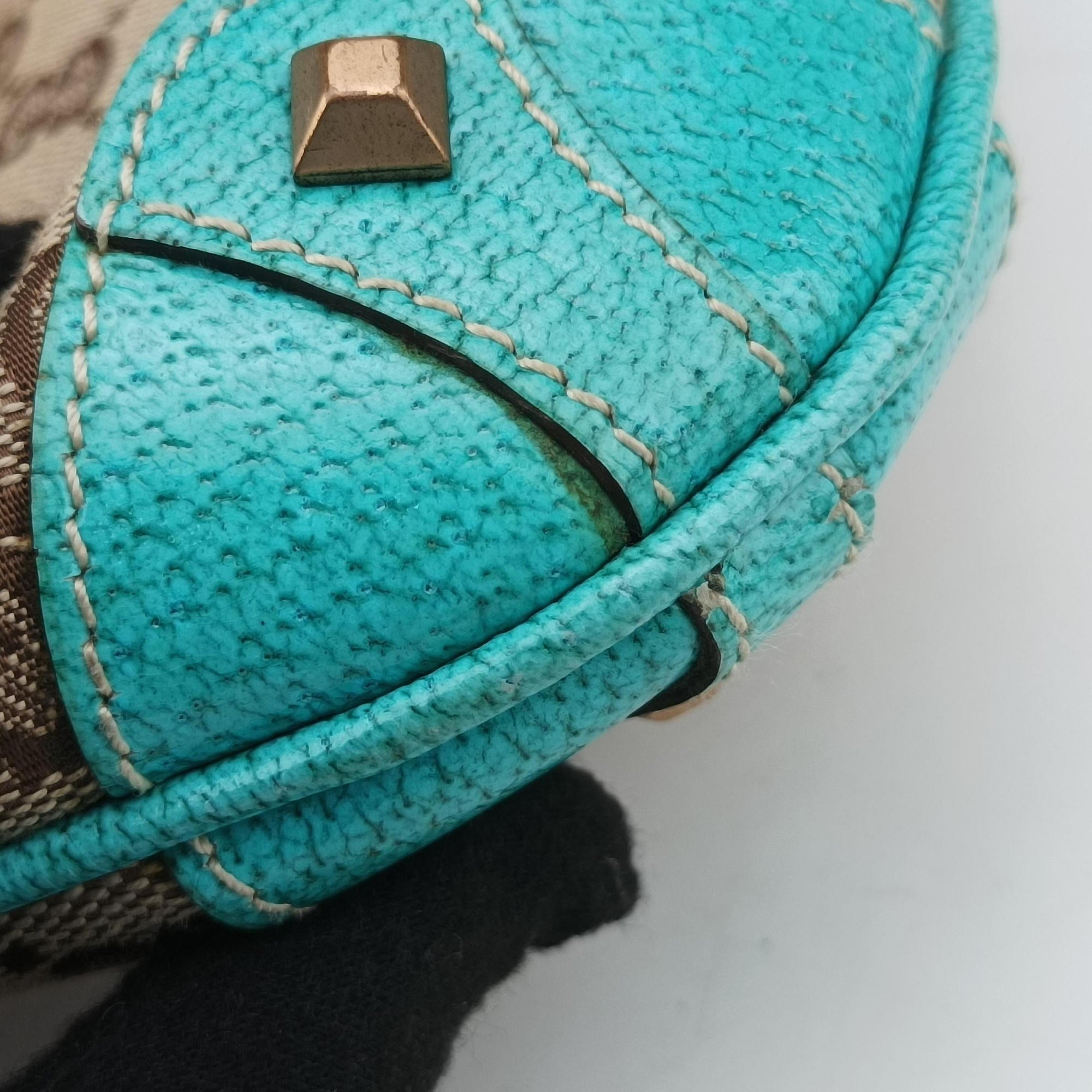 Secondhand Gucci Piston Lock Jackie Hobo khaki×blue canvas×leather 120885 shoulderbag | stylenewstar