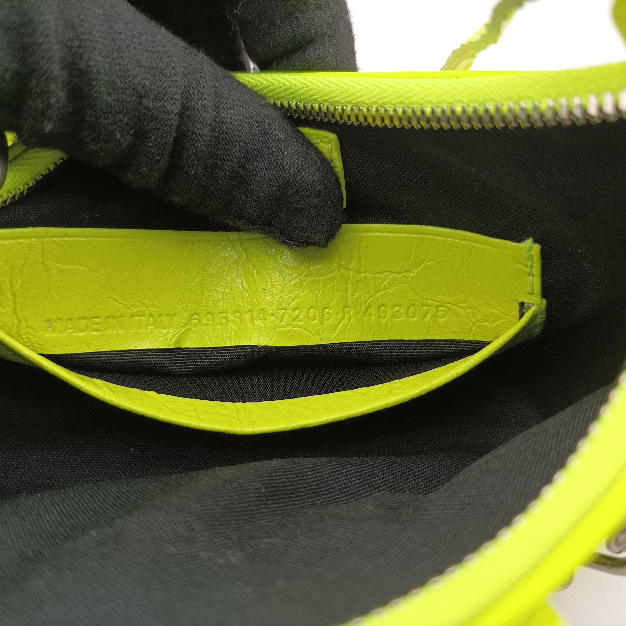Pre-owned Balenciaga Le Cagole Yellow lambskin  shoulderbag | stylenewstar