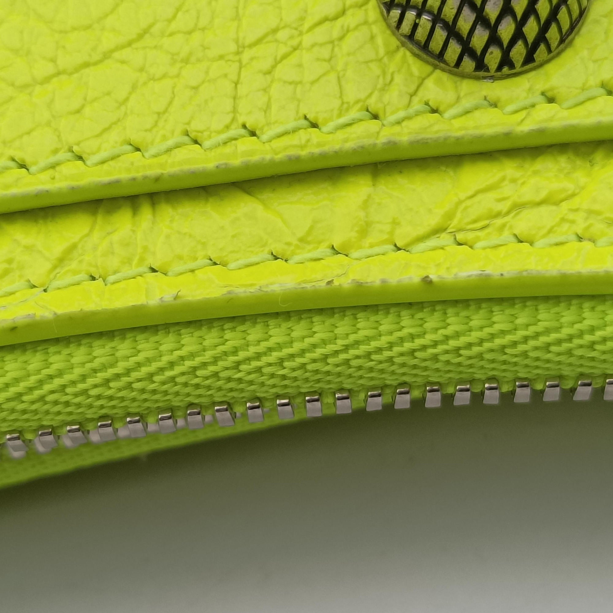 Pre-owned Balenciaga Le Cagole Yellow lambskin  shoulderbag | stylenewstar