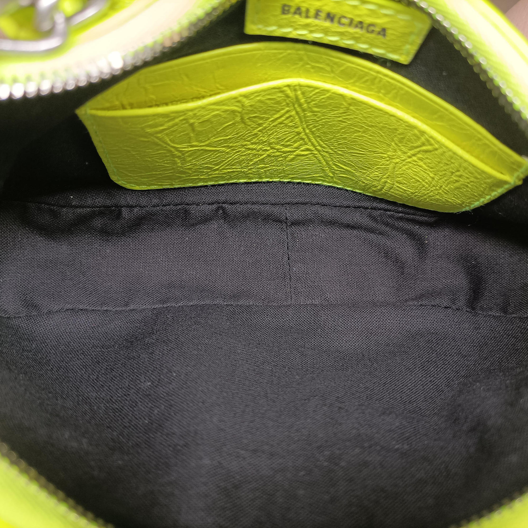 Pre-owned Balenciaga Le Cagole Yellow lambskin  shoulderbag | stylenewstar
