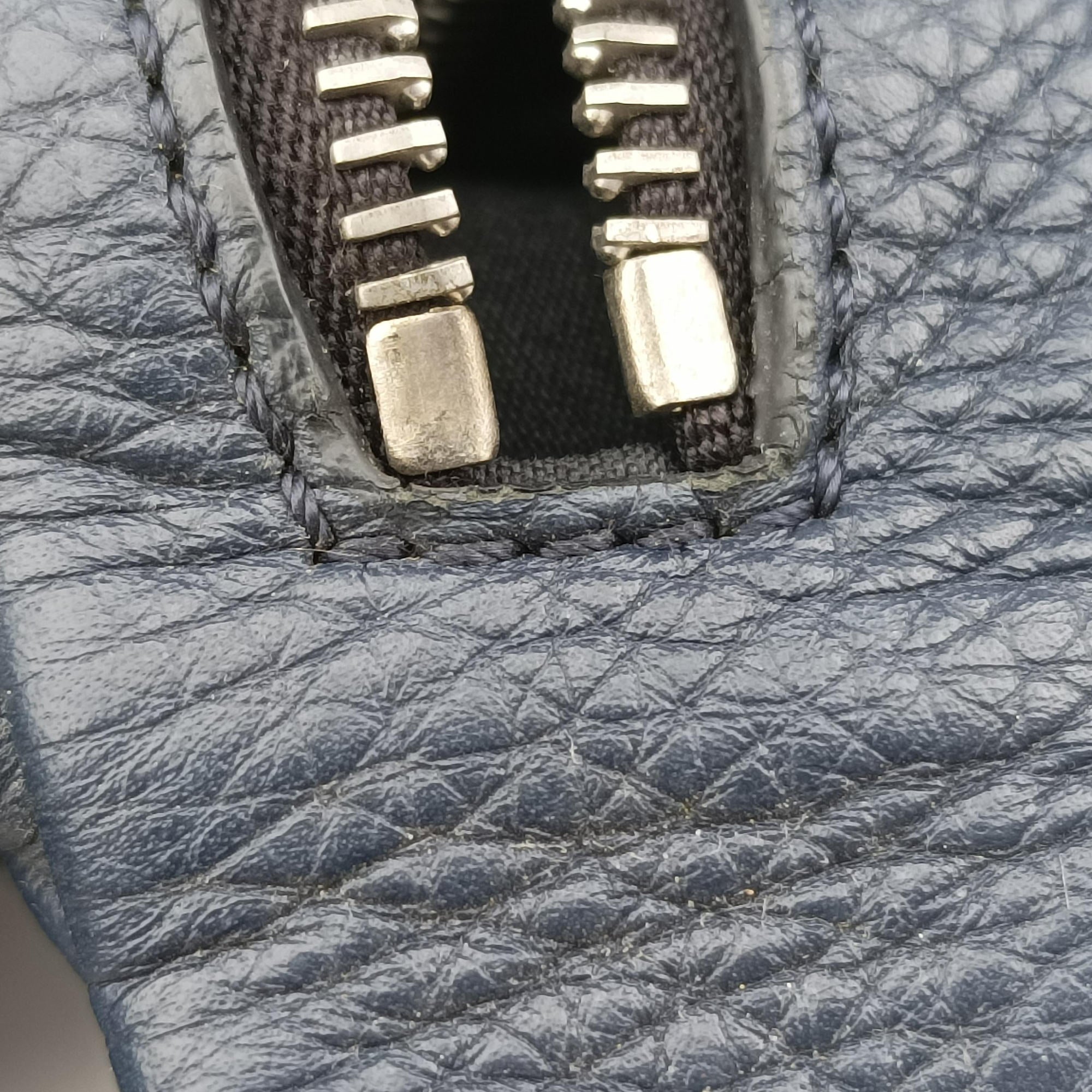 Vintage Fendi Pecan AMOR Logo Navy Leather 7VA446 bum bag/waist bag | stylenewstar