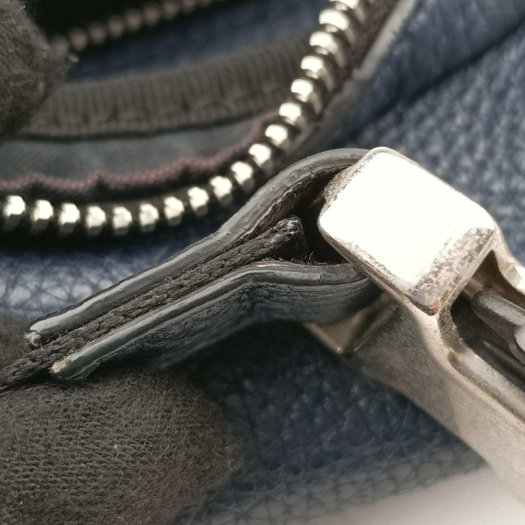 Vintage Fendi Pecan AMOR Logo Navy Leather 7VA446 bum bag/waist bag | stylenewstar