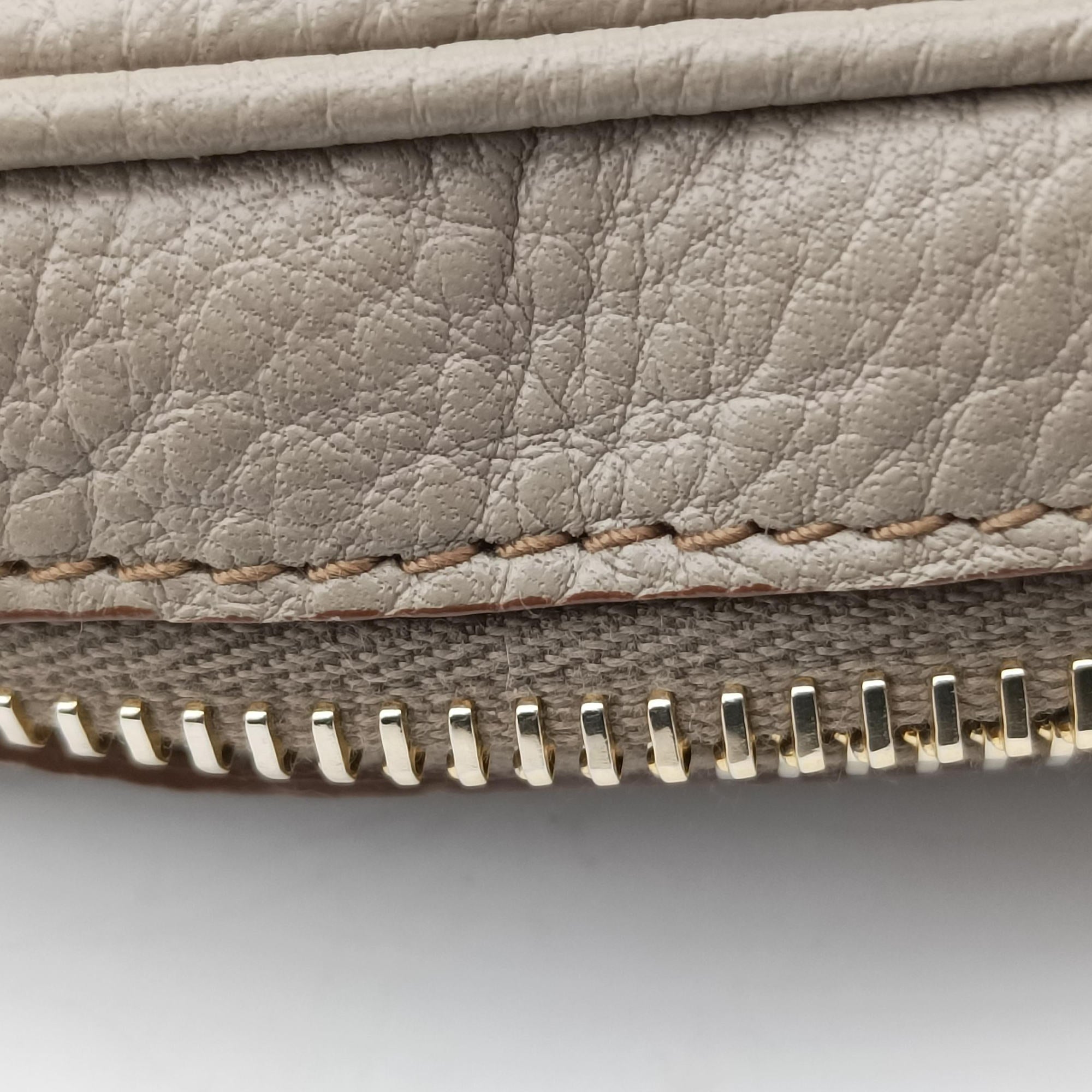 Pre-owned Prada VITELLO PHENIX camera bag Beige Leather 1N1674 shoulderbag | stylenewstar