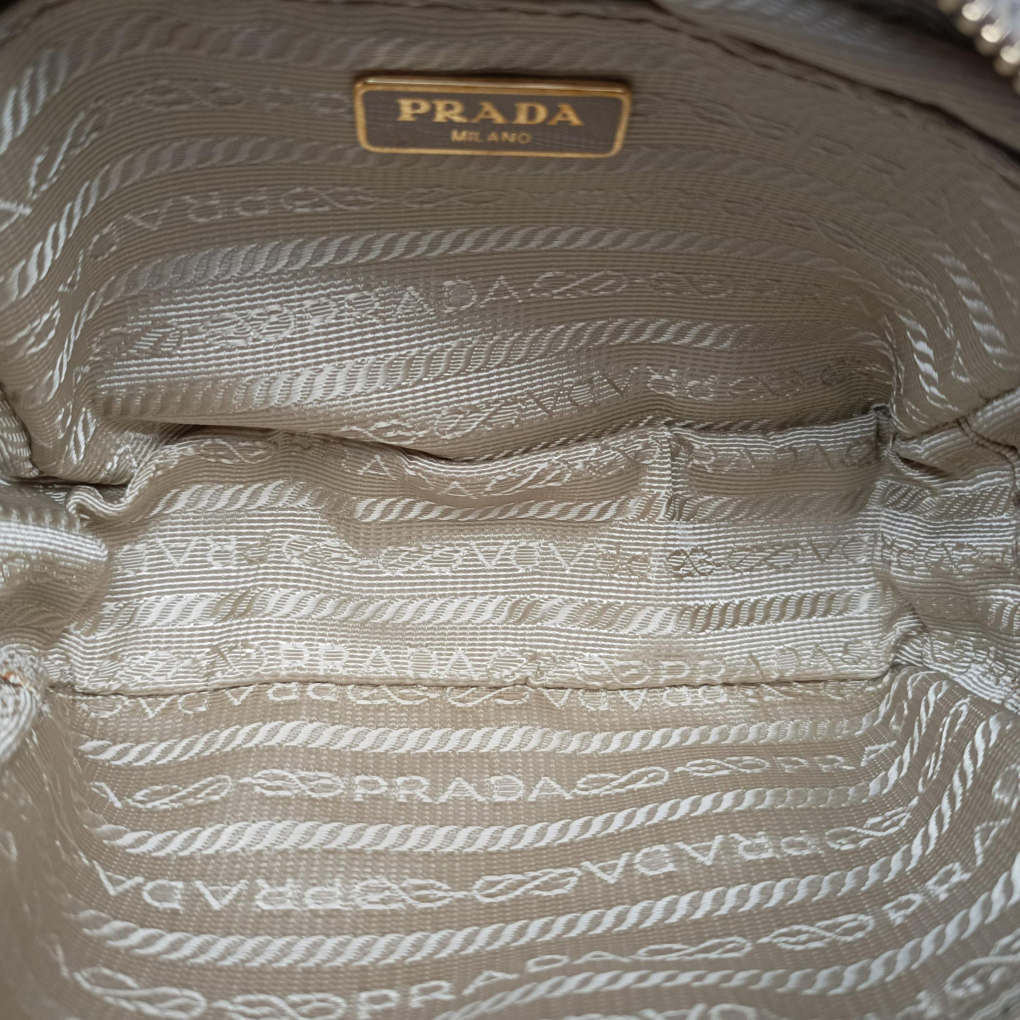 Pre-owned Prada VITELLO PHENIX camera bag Beige Leather 1N1674 shoulderbag | stylenewstar
