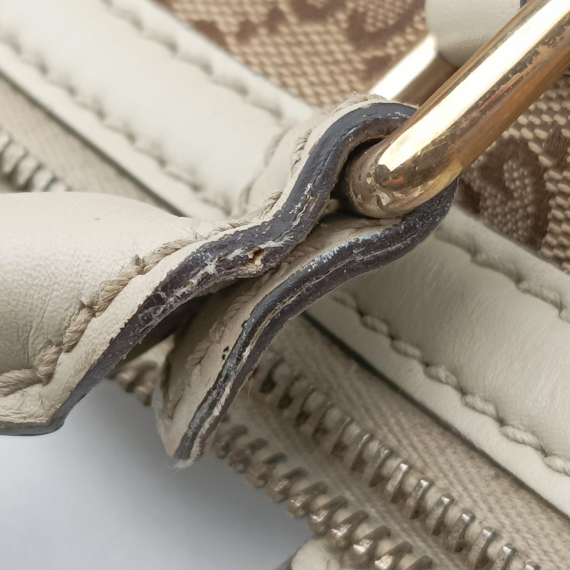Pre-owned Gucci Sukey White×Beige canvas×leather 285730 shoulderbag | stylenewstar