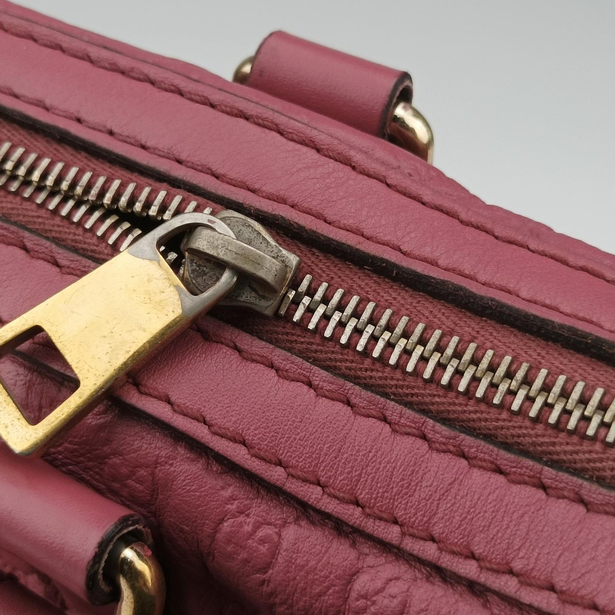 Pre-owned Gucci Sherry Line Pink Leather 247205 handbag | stylenewstar