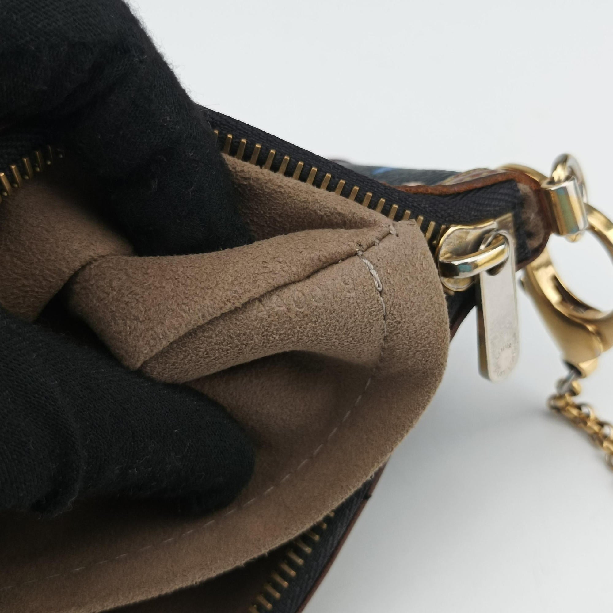 Secondhand Louis Vuitton Pochette Mira MM Noir Monogram Multicolor M60097 handbag | stylenewstar