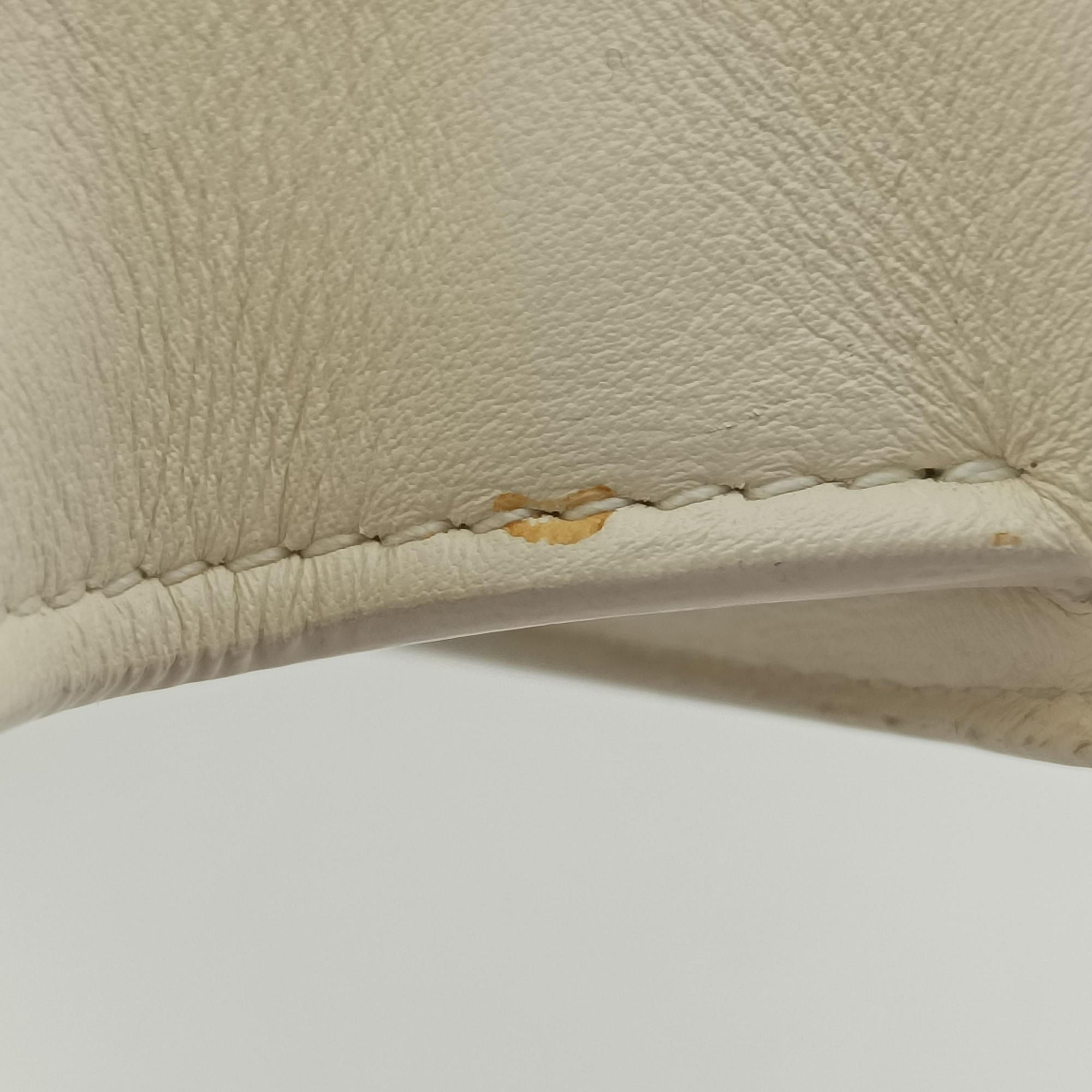 Pre-owned Christian Dior 30 Montaigne White leather  shoulderbag | stylenewstar