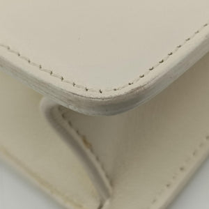 Pre-owned Christian Dior 30 Montaigne White leather  shoulderbag | stylenewstar