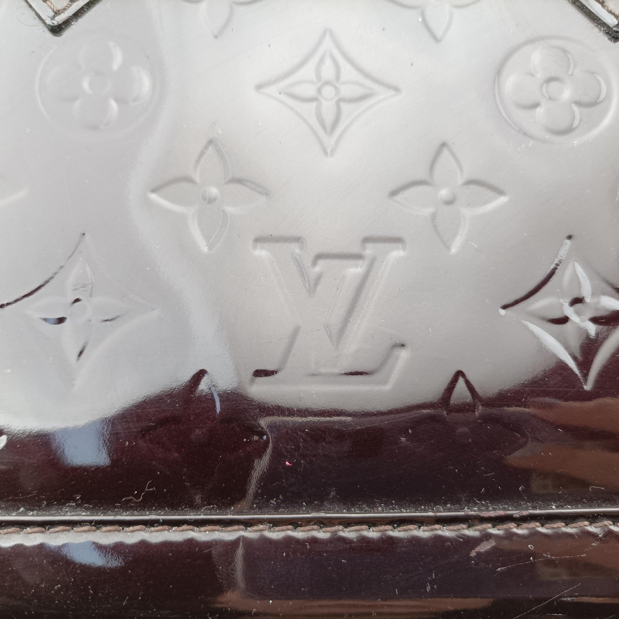 Secondhand Louis Vuitton Alma BB Amarante Vernis M91678 shoulderbag | stylenewstar