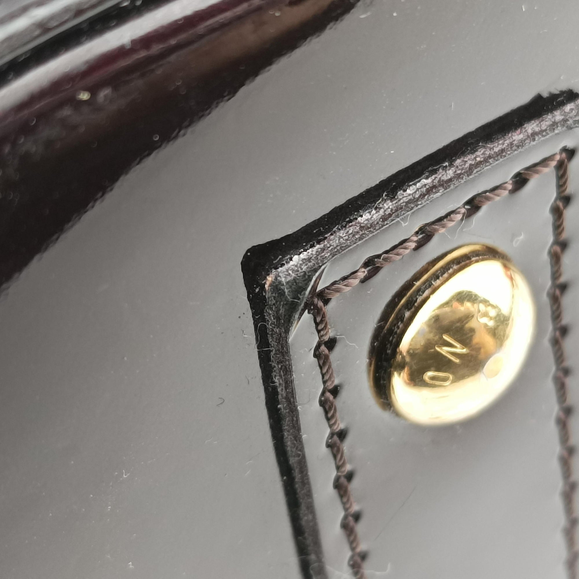 Secondhand Louis Vuitton Alma BB Amarante Vernis M91678 shoulderbag | stylenewstar