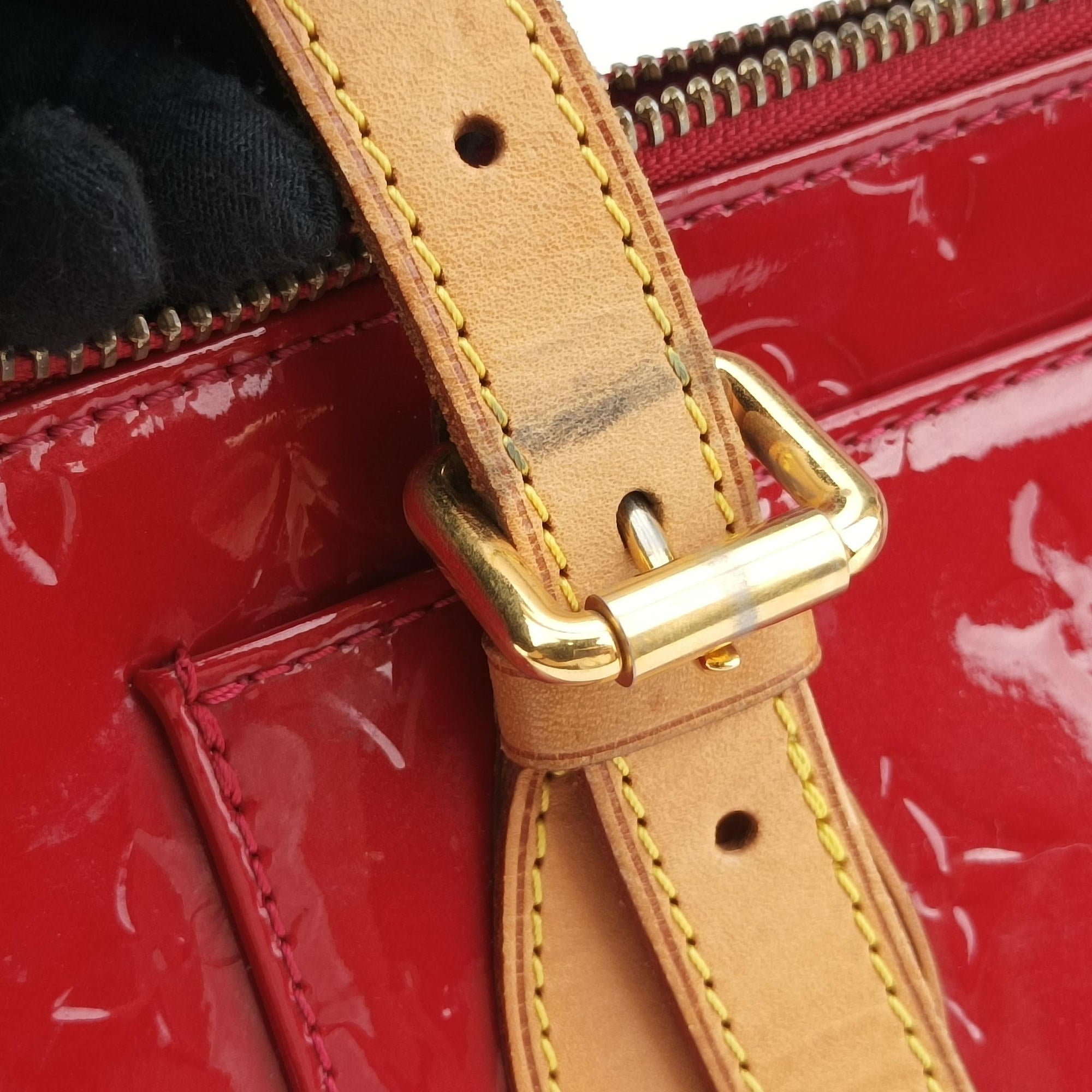 Vintage Louis Vuitton Rosewood Avenue POMME D’AMOUR Vernis M93507 shoulderbag | stylenewstar