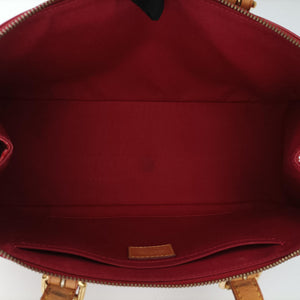 Vintage Louis Vuitton Rosewood Avenue POMME D’AMOUR Vernis M93507 shoulderbag | stylenewstar