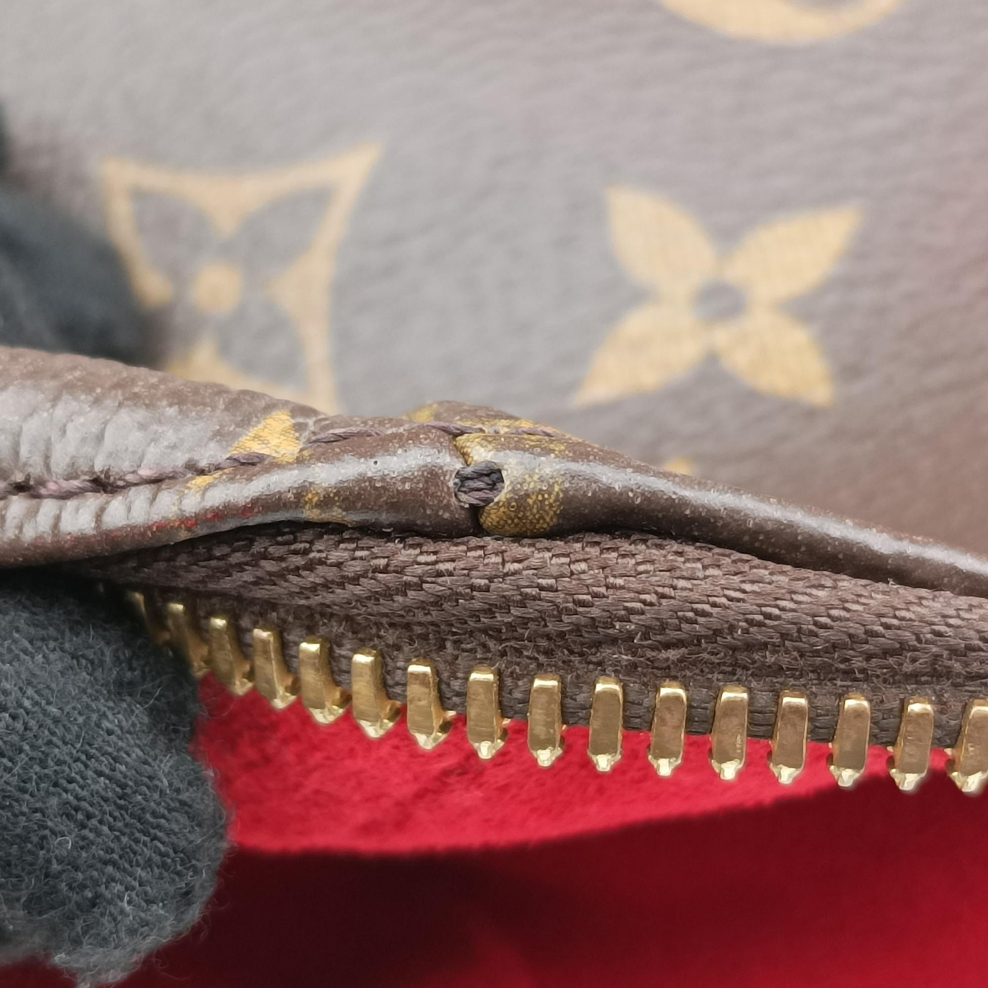 Vintage Louis Vuitton RETIRO PM brown×CERISE Monogram Canvas×calf leather M40546 shoulderbag | stylenewstar