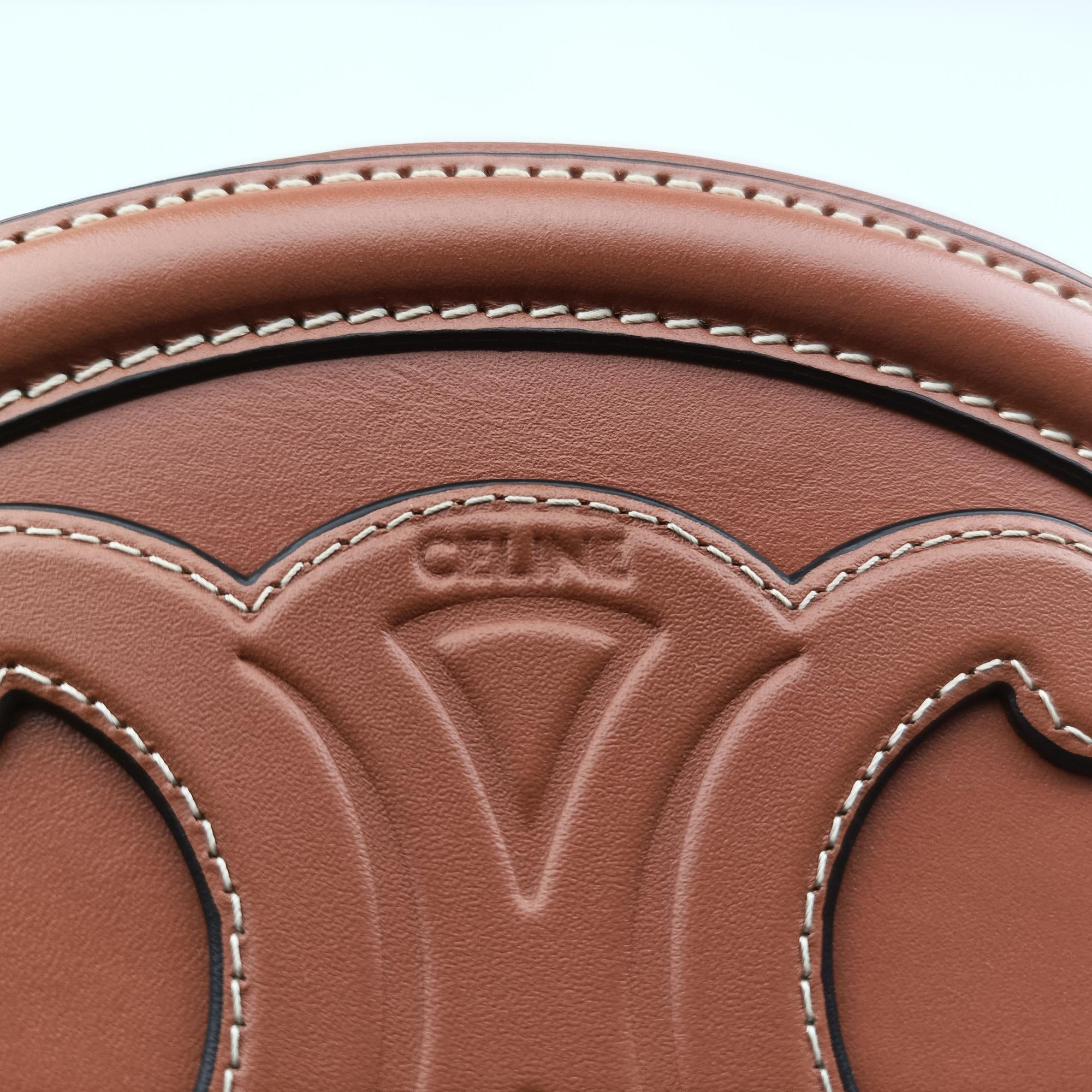 Pre-owned Celine Oval Purse Cuir Triomphe Brown Leather  shoulderbag | stylenewstar