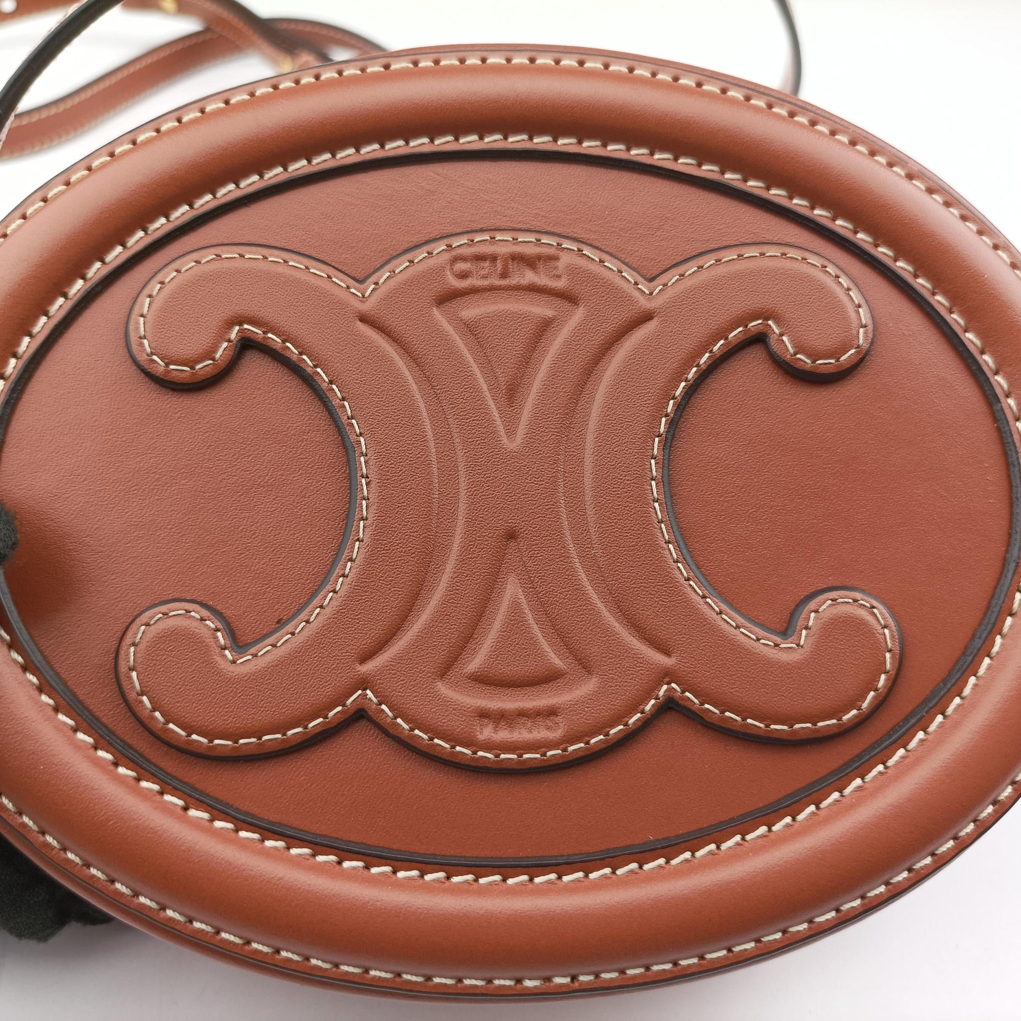 Pre-owned Celine Oval Purse Cuir Triomphe Brown Leather  shoulderbag | stylenewstar