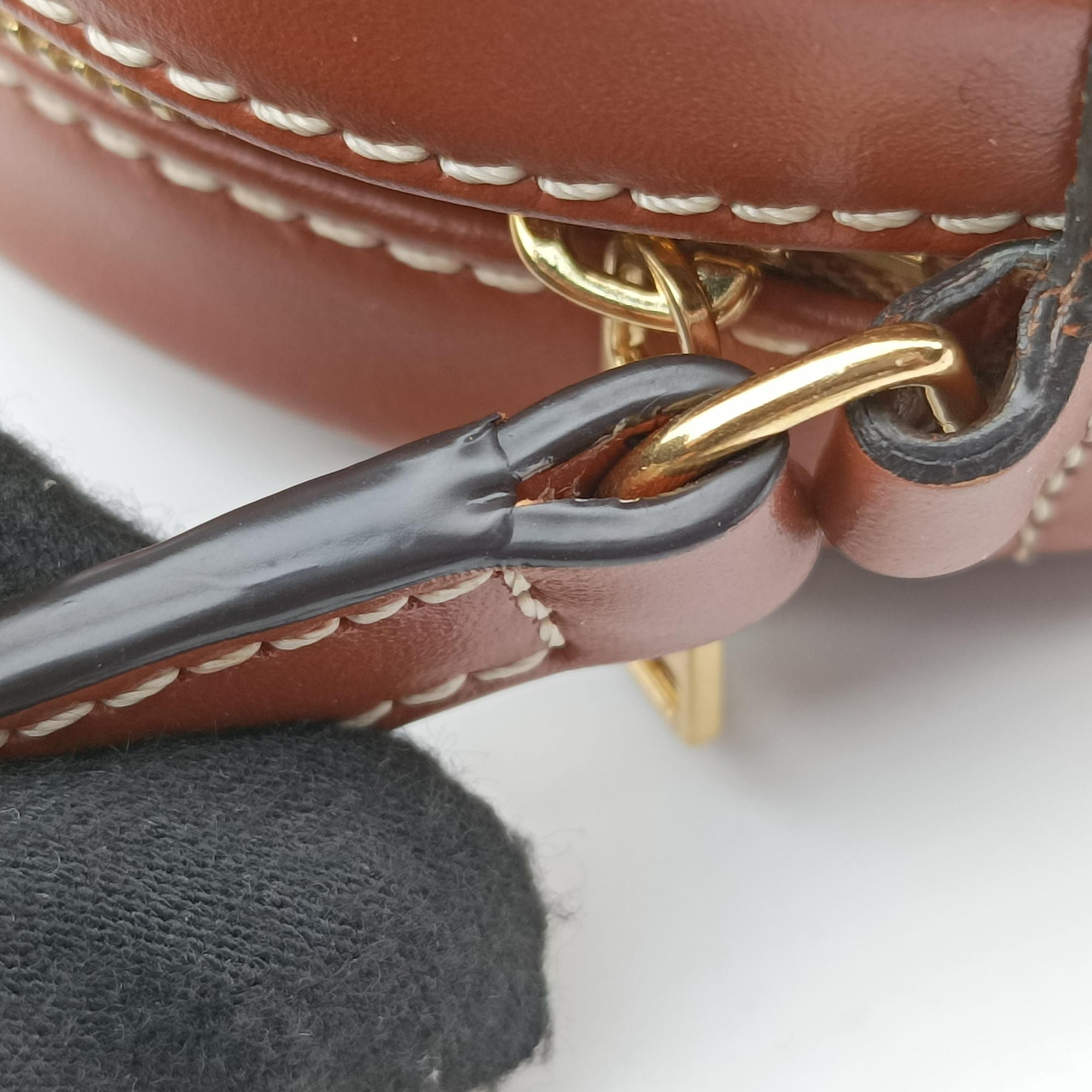 Pre-owned Celine Oval Purse Cuir Triomphe Brown Leather  shoulderbag | stylenewstar