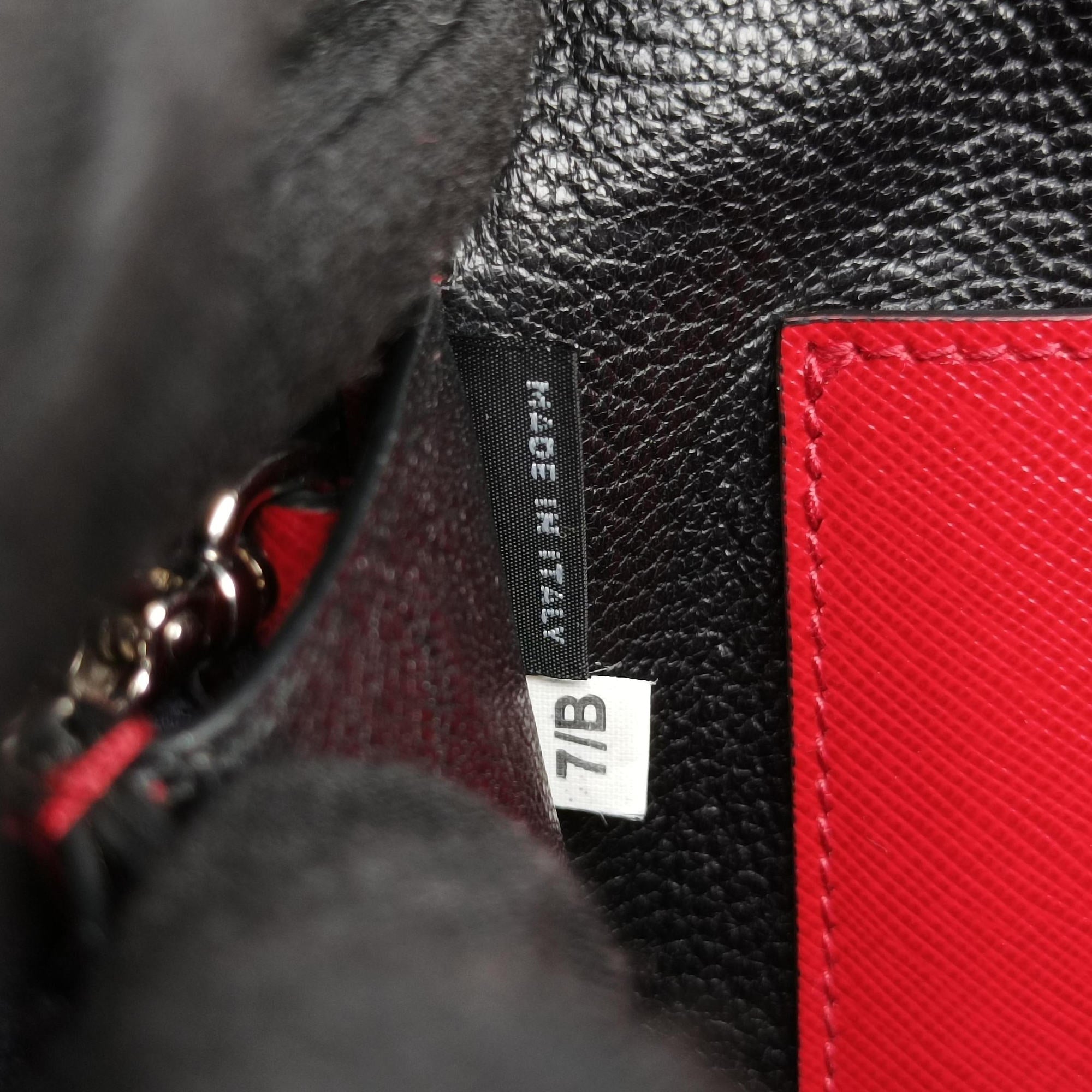Pre-owned Prada Sound Lock Red SAFFIANO Leather BN0924 shoulderbag | stylenewstar