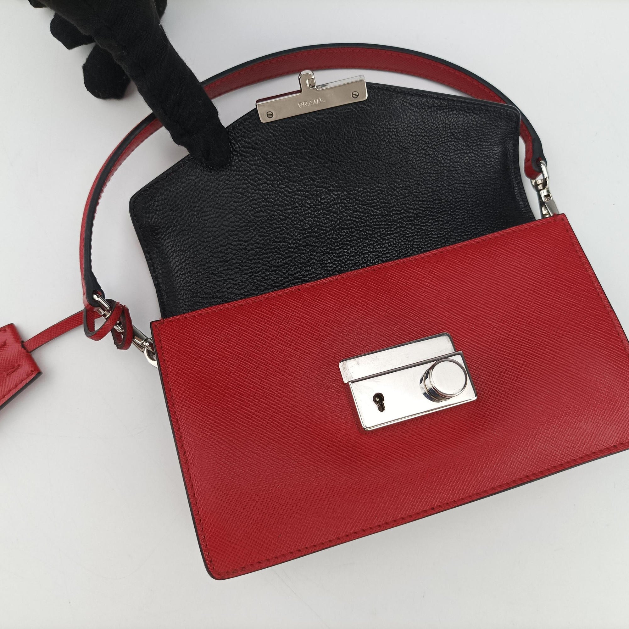 Pre-owned Prada Sound Lock Red SAFFIANO Leather BN0924 shoulderbag | stylenewstar