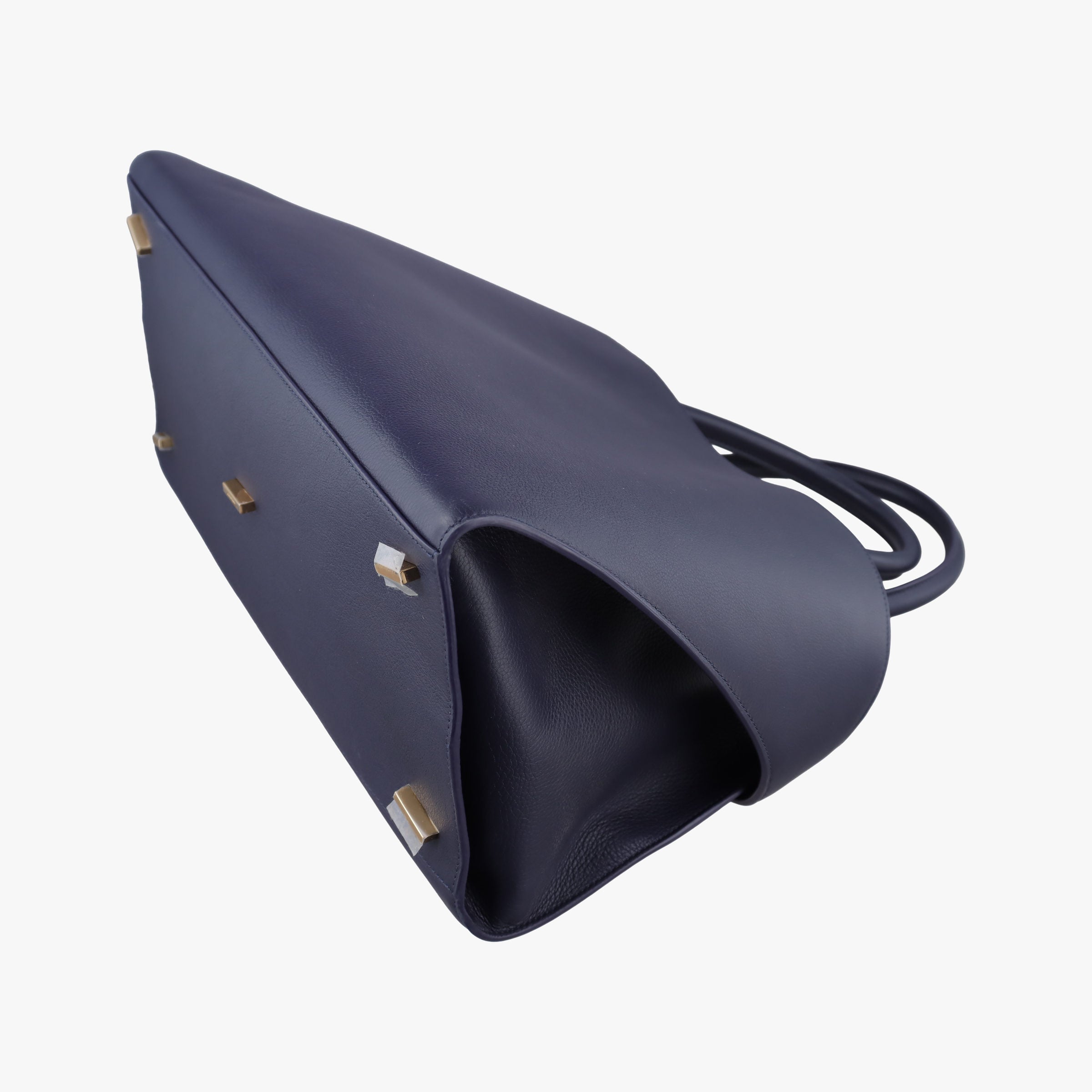 Pre-owned Ferragamo hug Navy leather  shoulderbag | stylenewstar