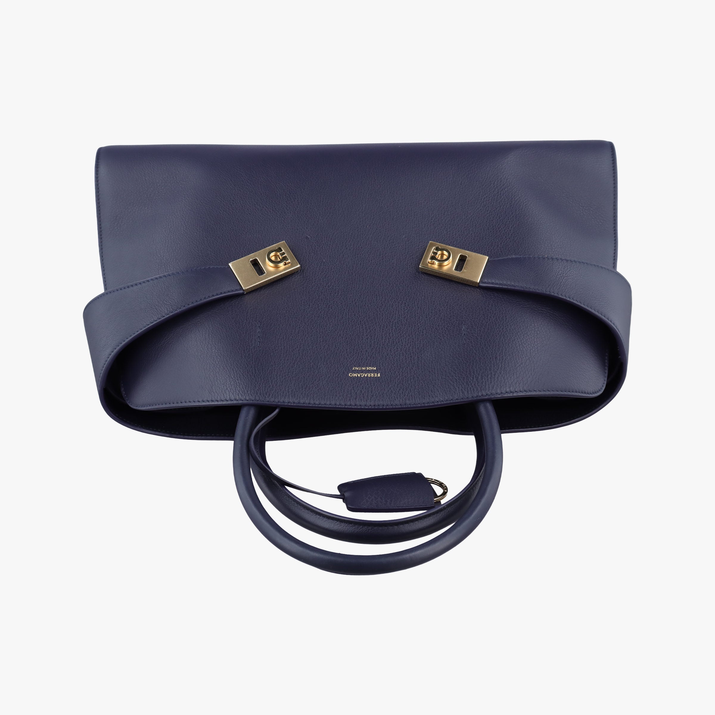 Pre-owned Ferragamo hug Navy leather  shoulderbag | stylenewstar